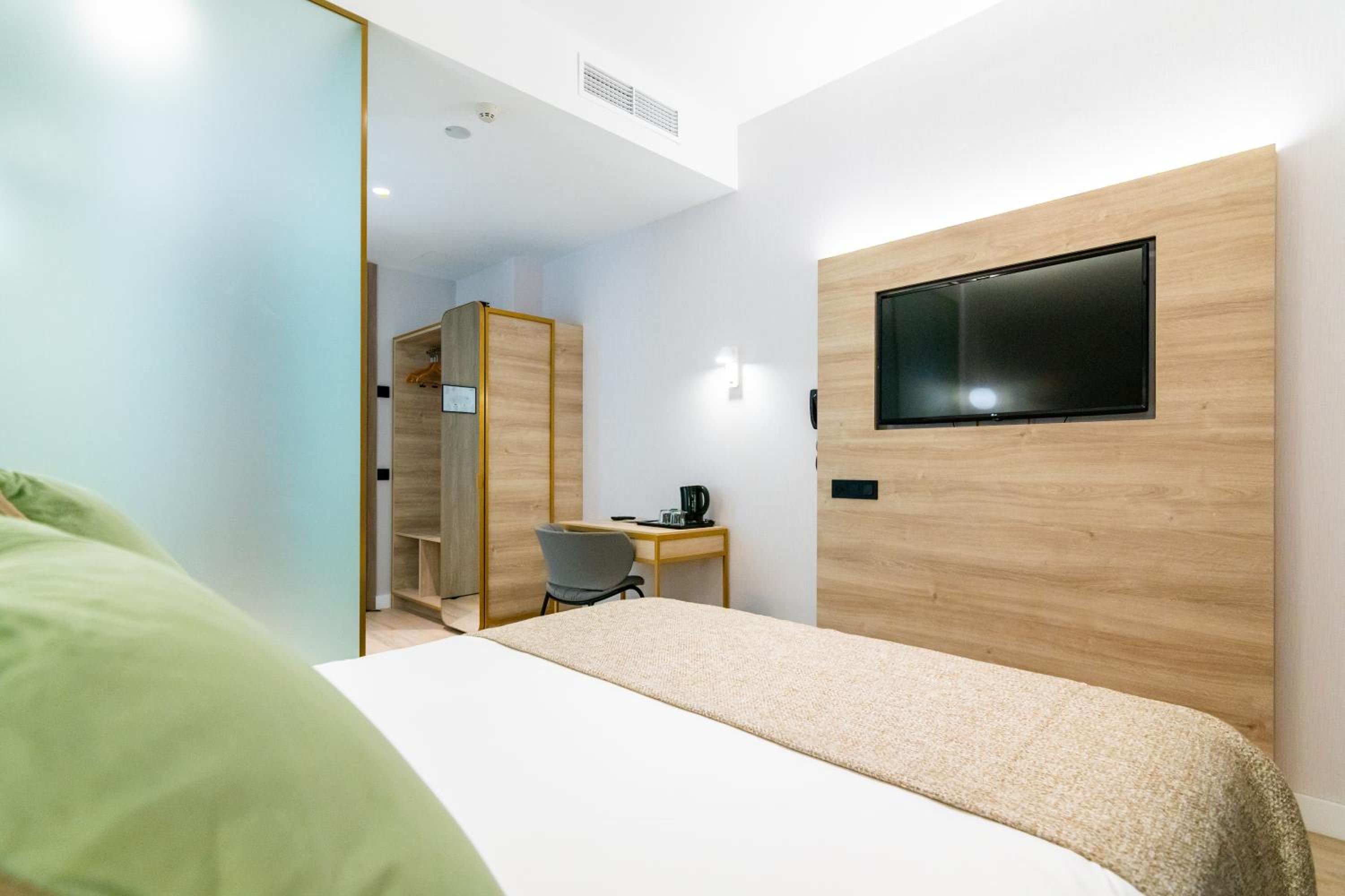 Double or Twin Room photo 2