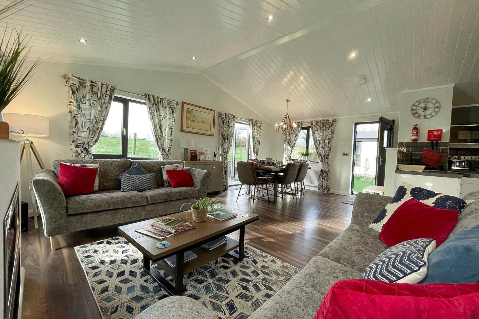 Three-Bedroom House photo 3