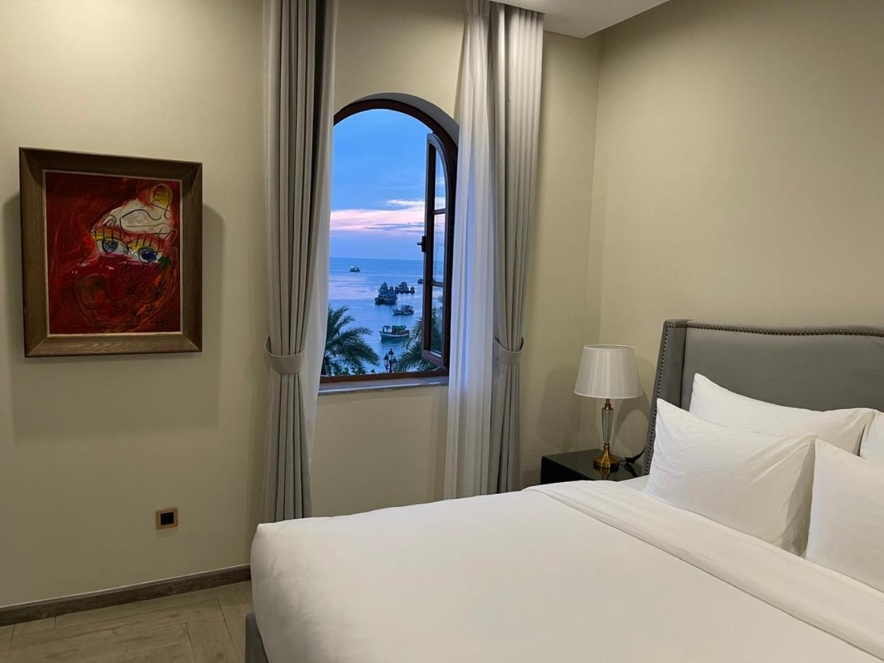 Premium King Room With Sea View photo 1