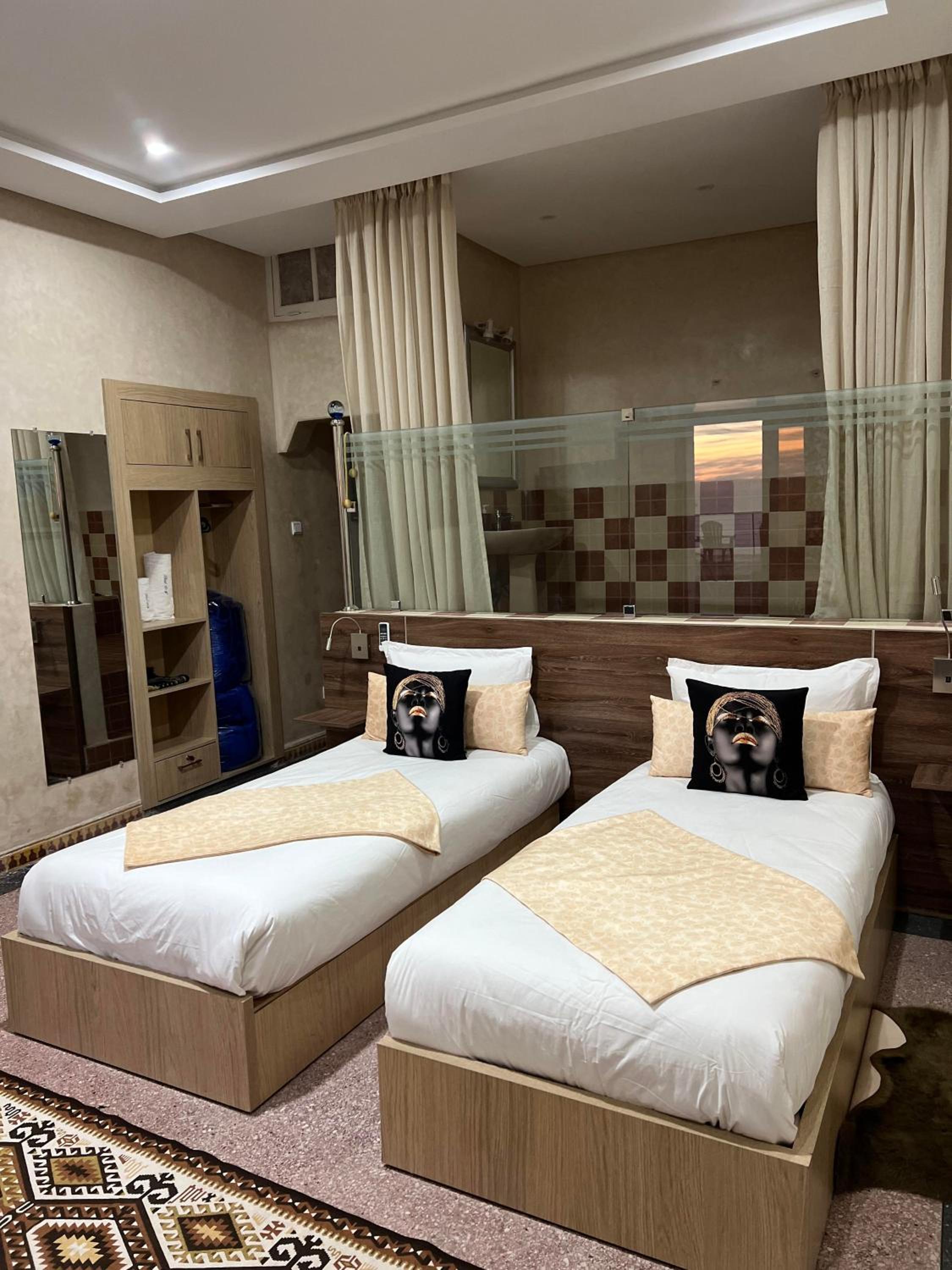 Twin Room with Sea View - Photo 2
