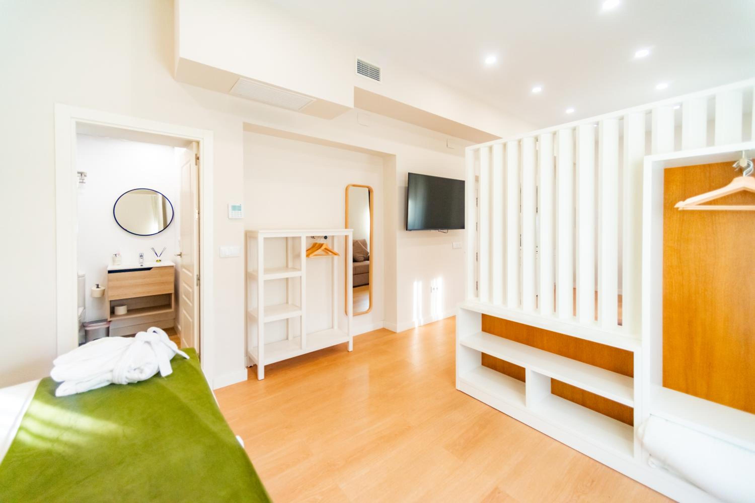 Superior Apartment - Photo 30
