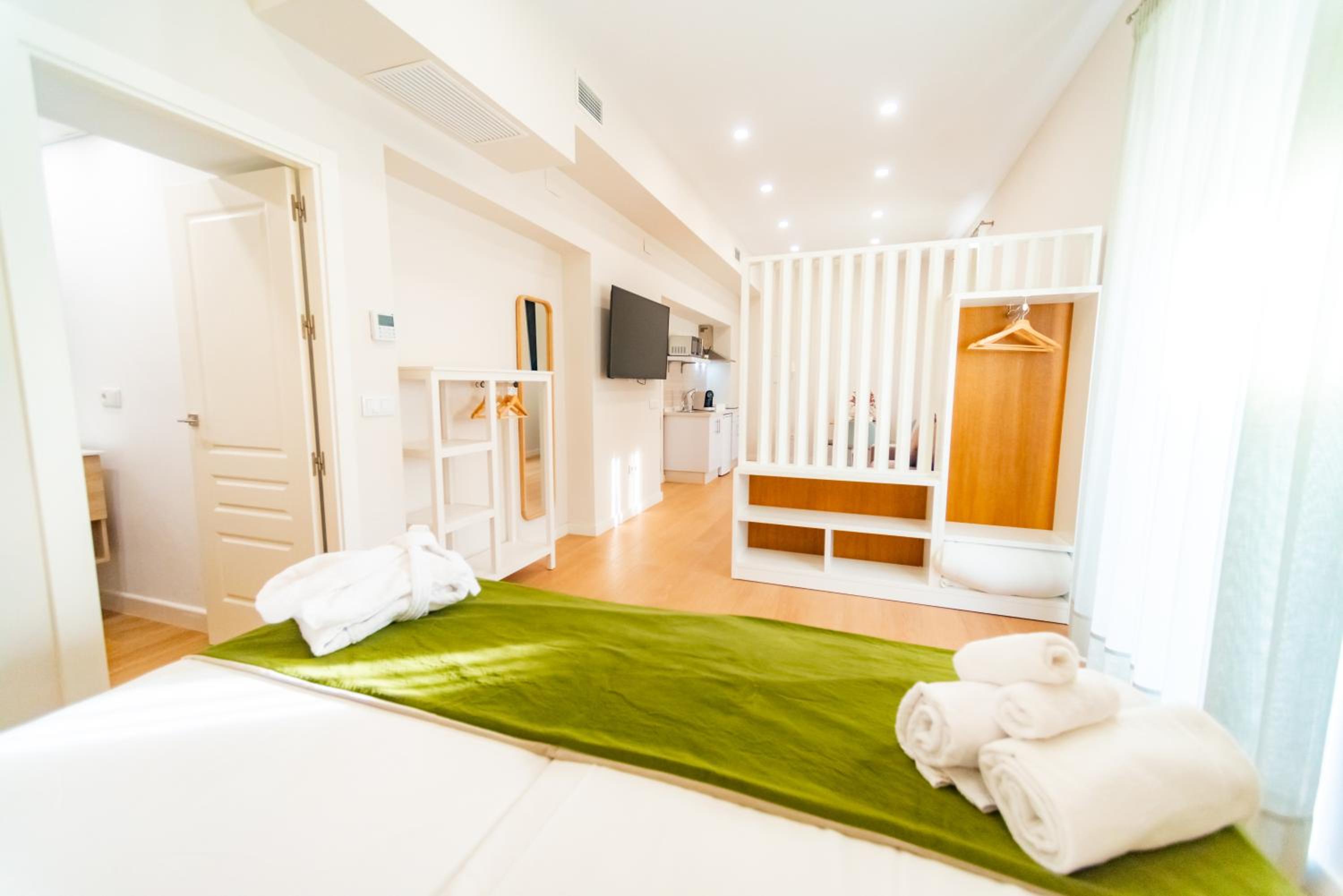 Superior Apartment - Photo 19