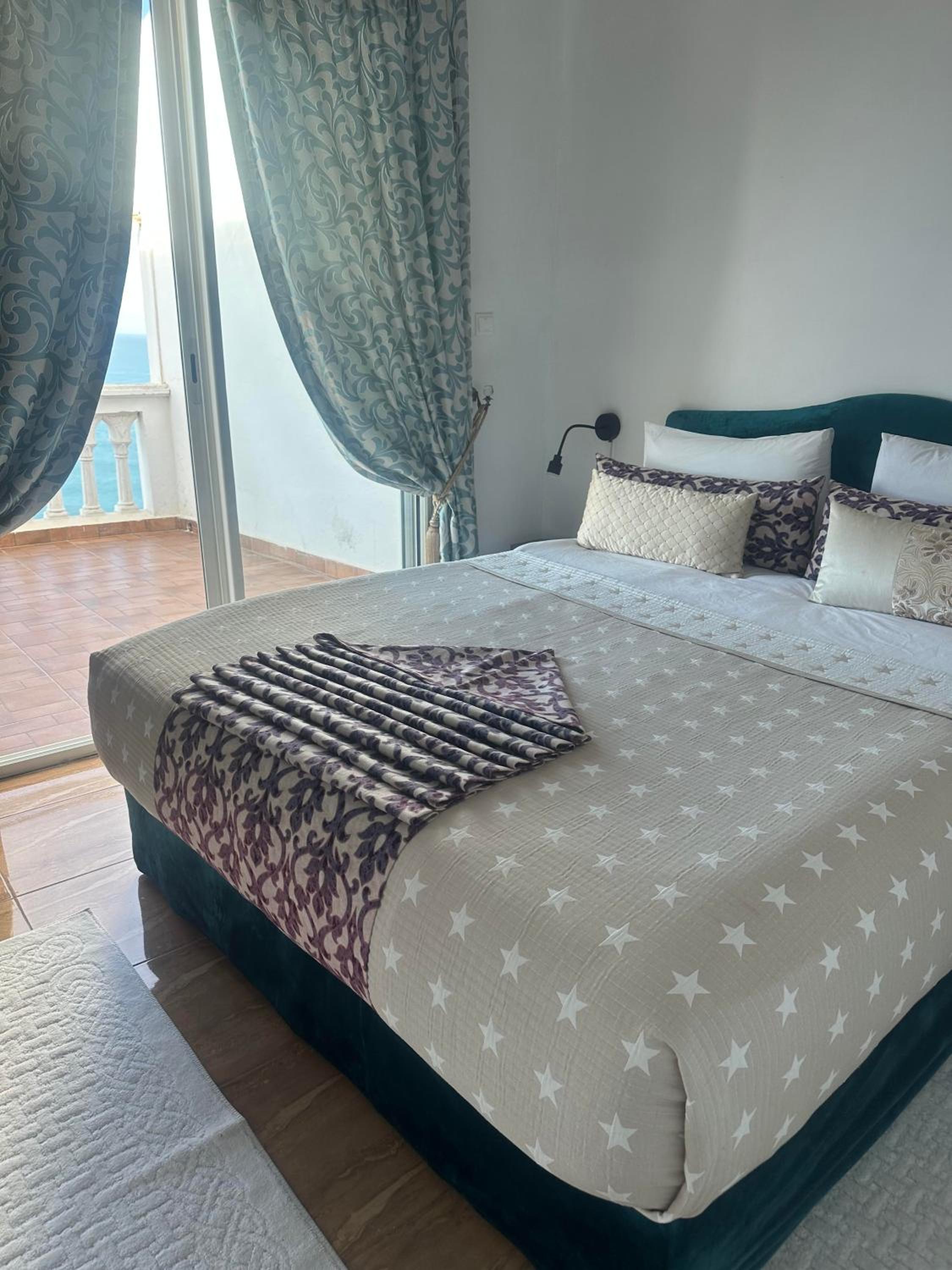 Suite with Sea View - Photo 10