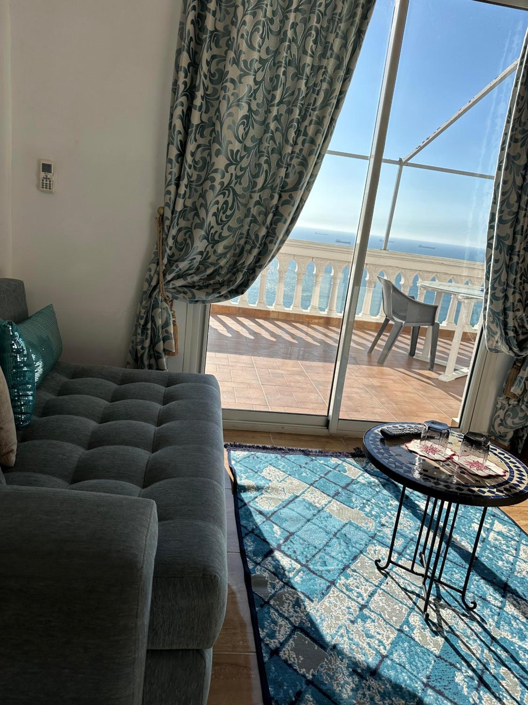 Suite with Sea View - Photo 7