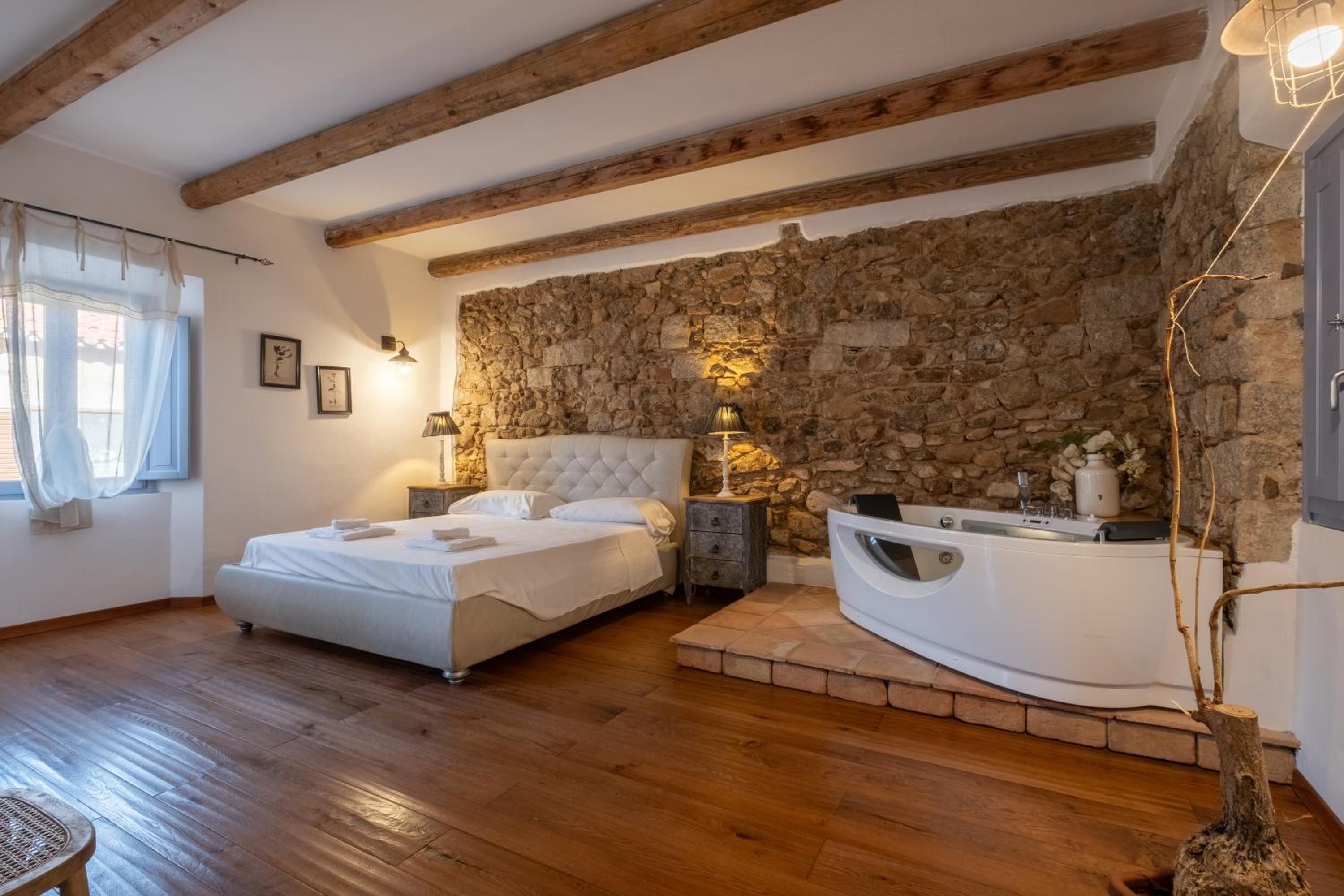 King Suite with Spa Bath
