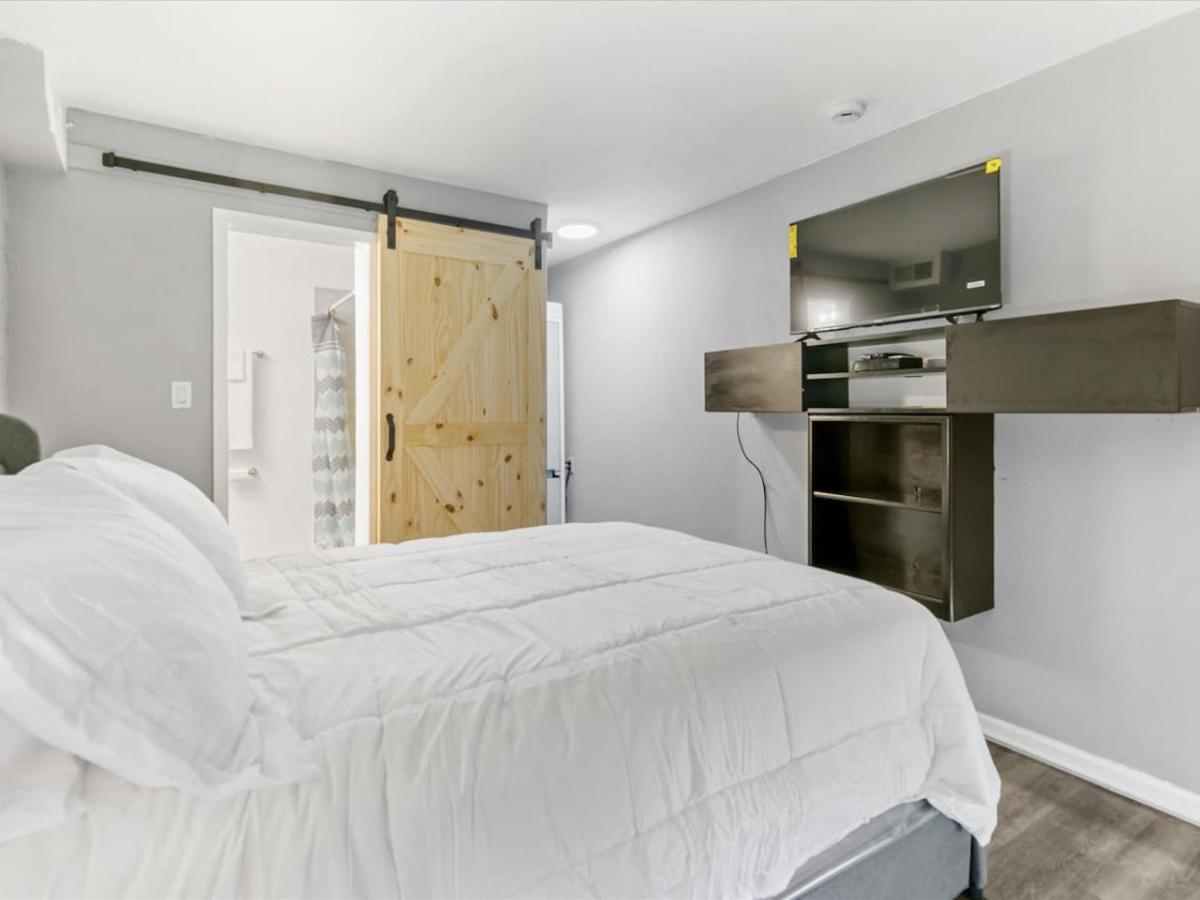 Apartment photo 2