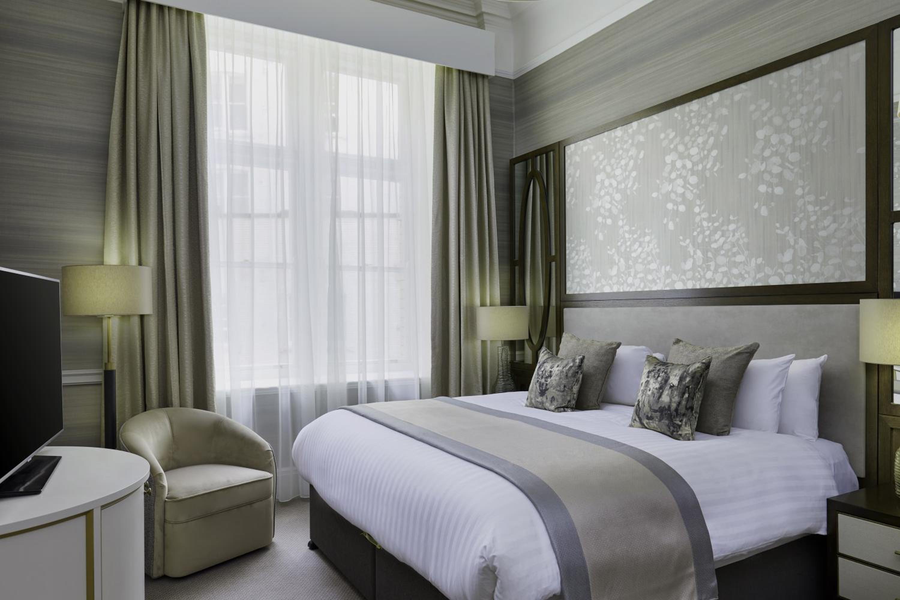 Superior King Room - Photo 1