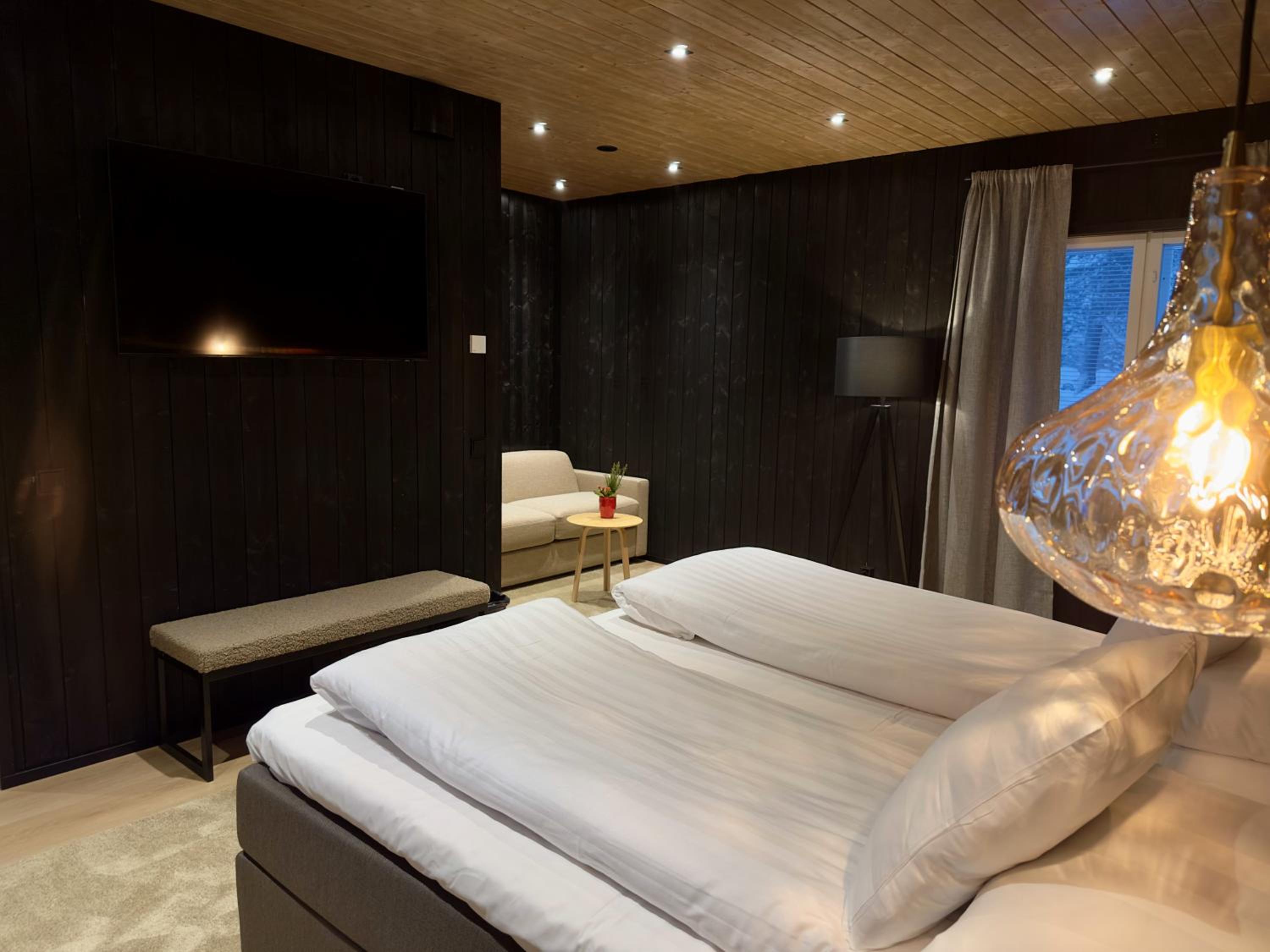 Deluxe Double or Twin Room - Photo 7