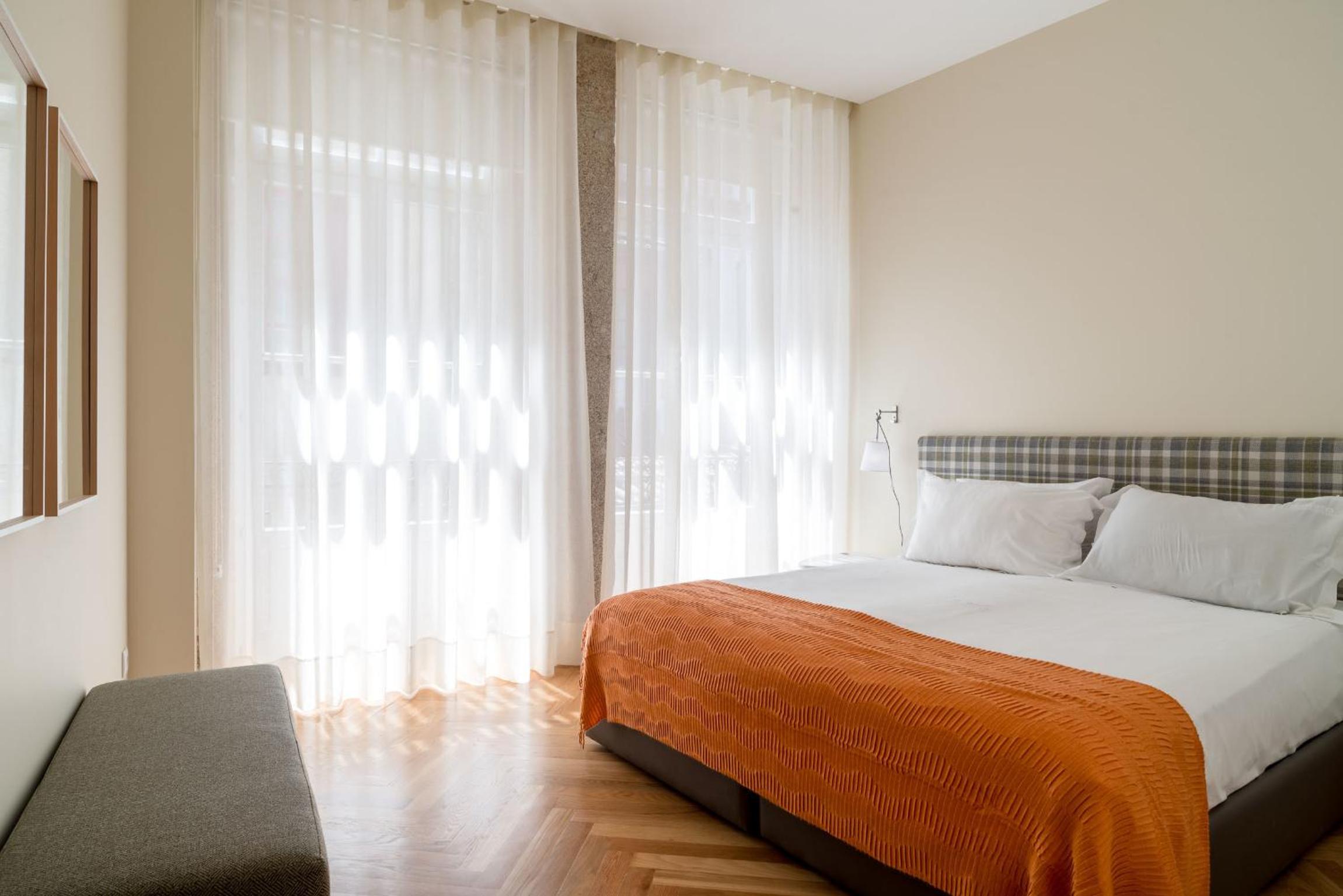 Deluxe Two-Bedroom Apartment