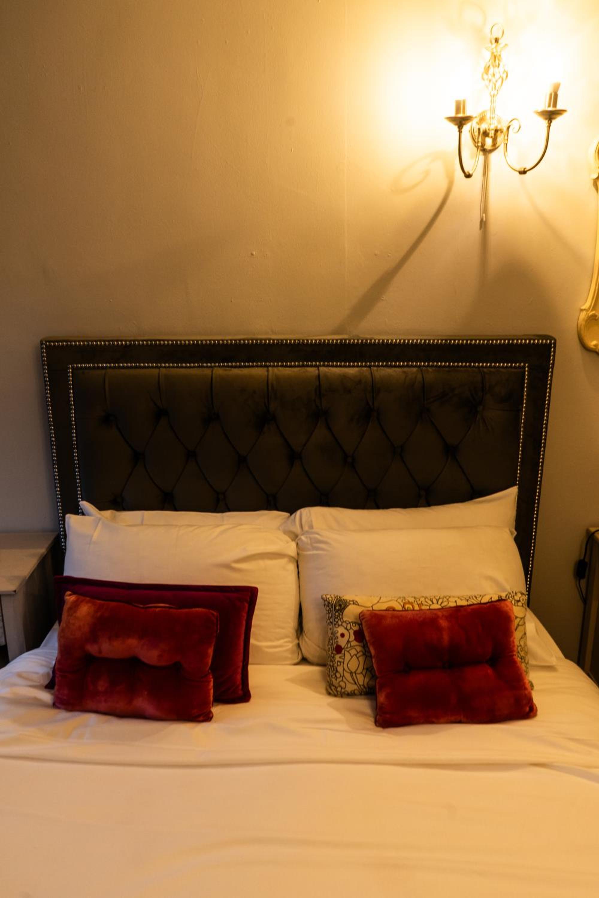 Double Room - Photo 4