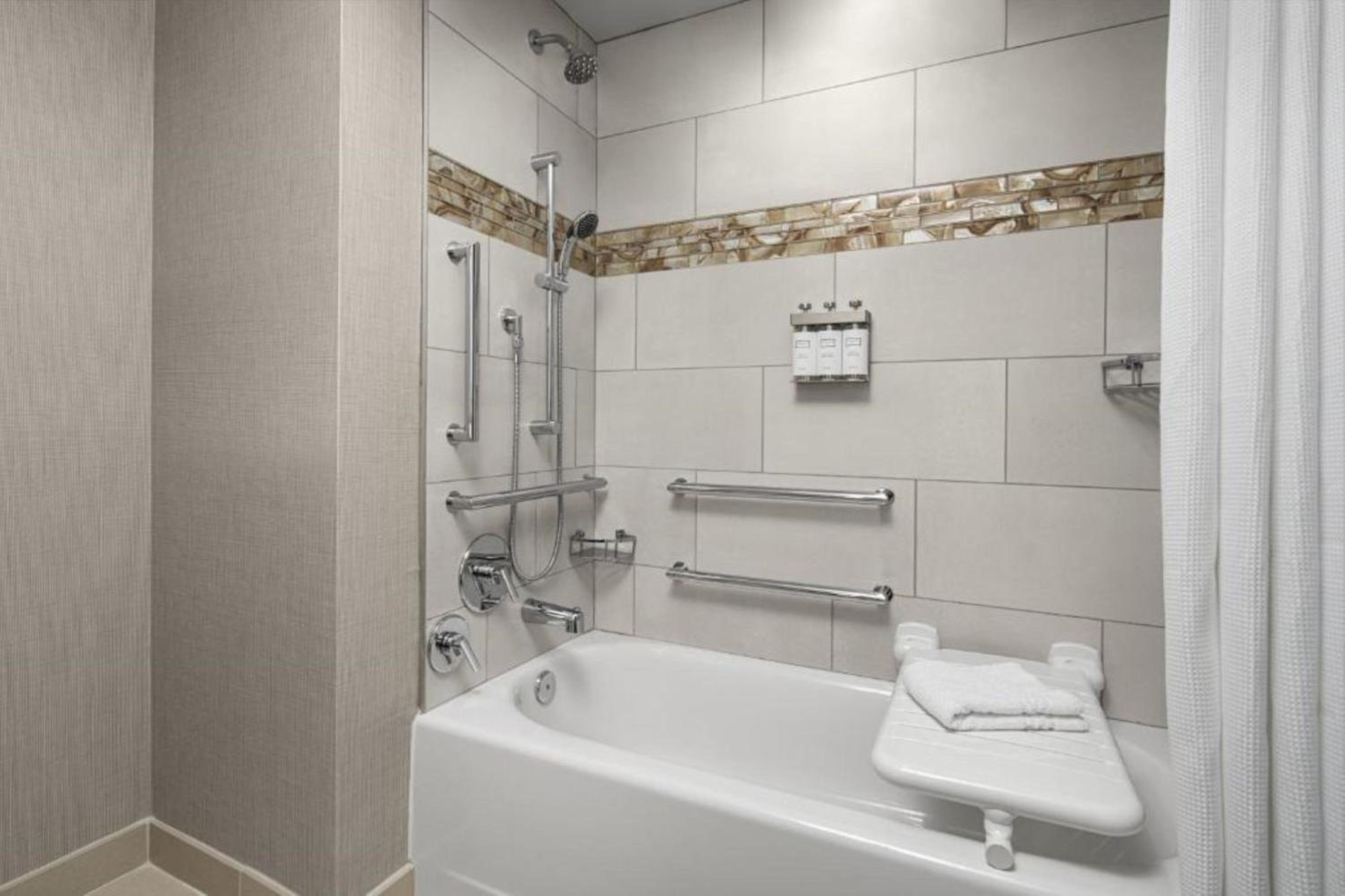 King Studio Suite with Sofa Bed - Photo 7