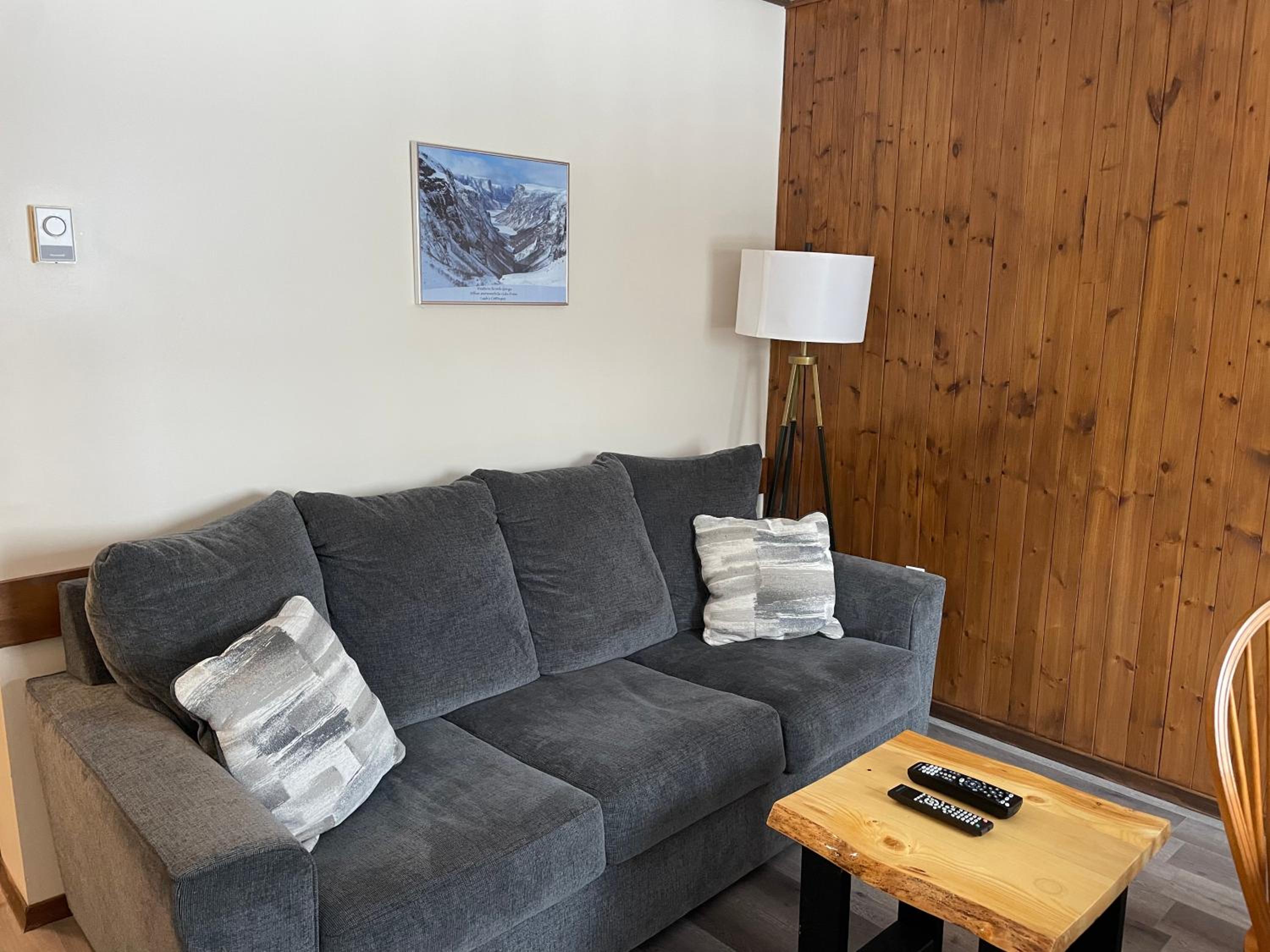 Two-Bedroom House - Photo 1