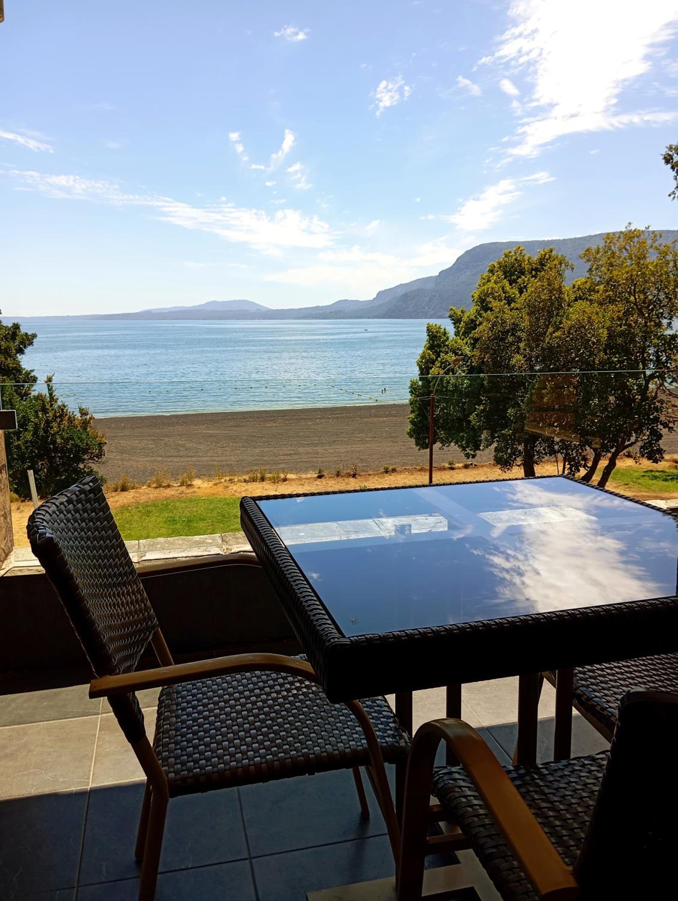 Suite with Lake View photo 3