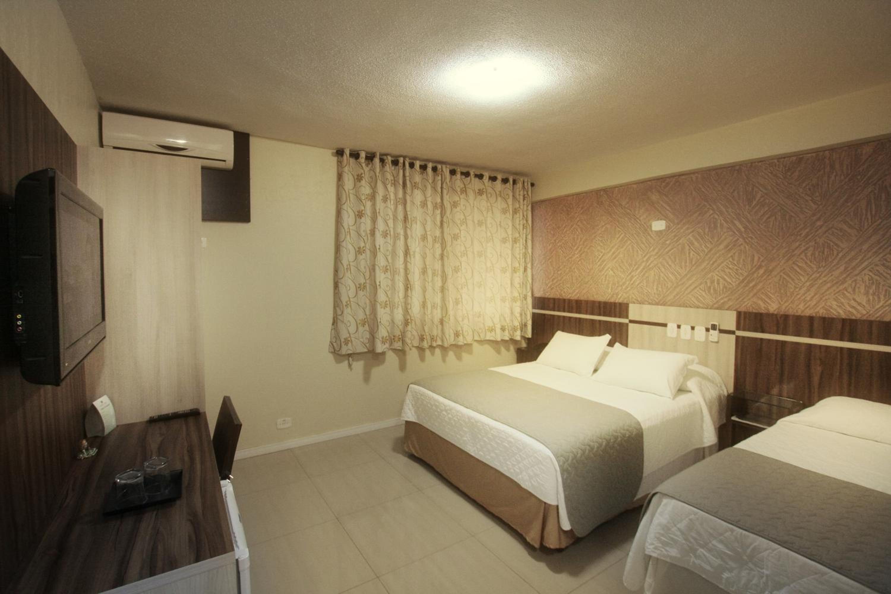 Deluxe Double or Twin Room photo 3