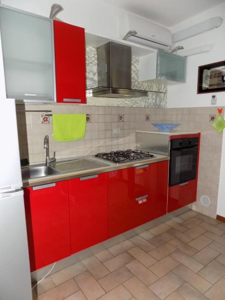 One-Bedroom House - Photo 24
