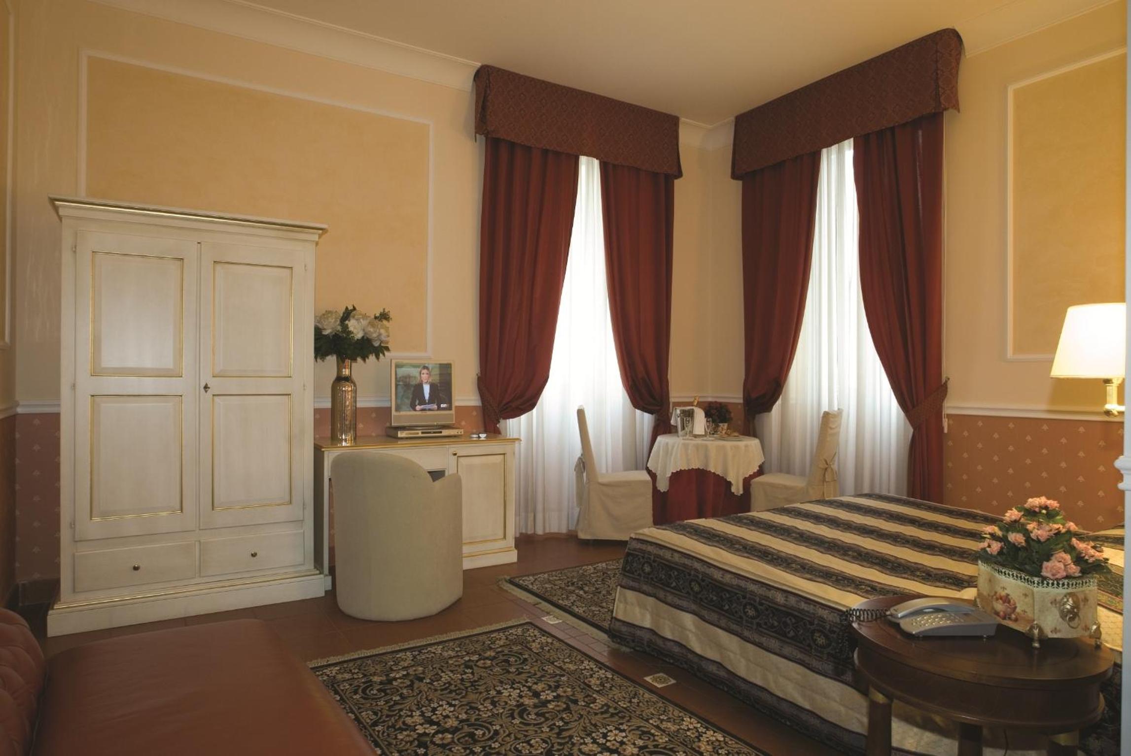 Superior Triple Room photo 3