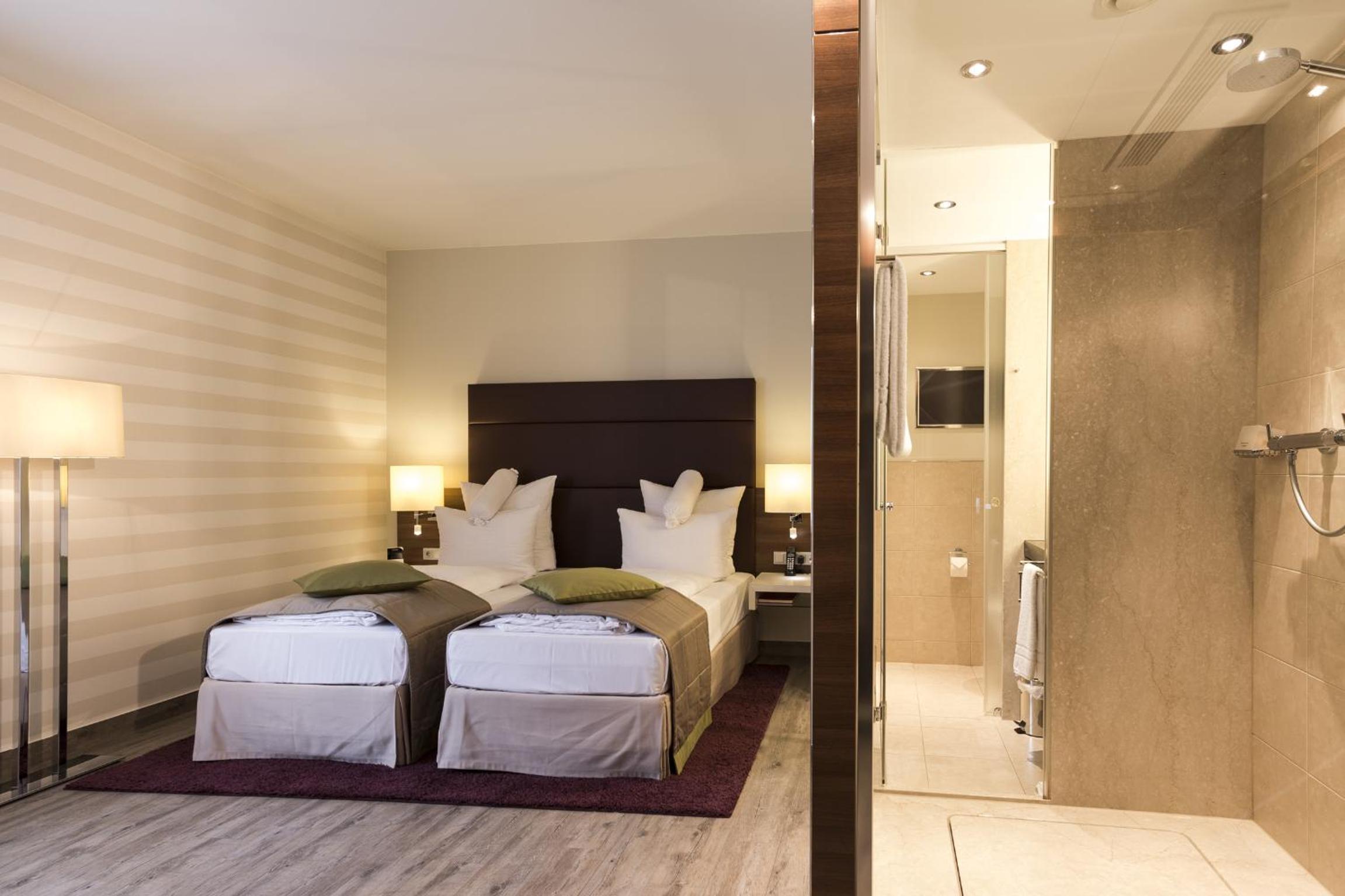 Deluxe Double Room - Photo 3