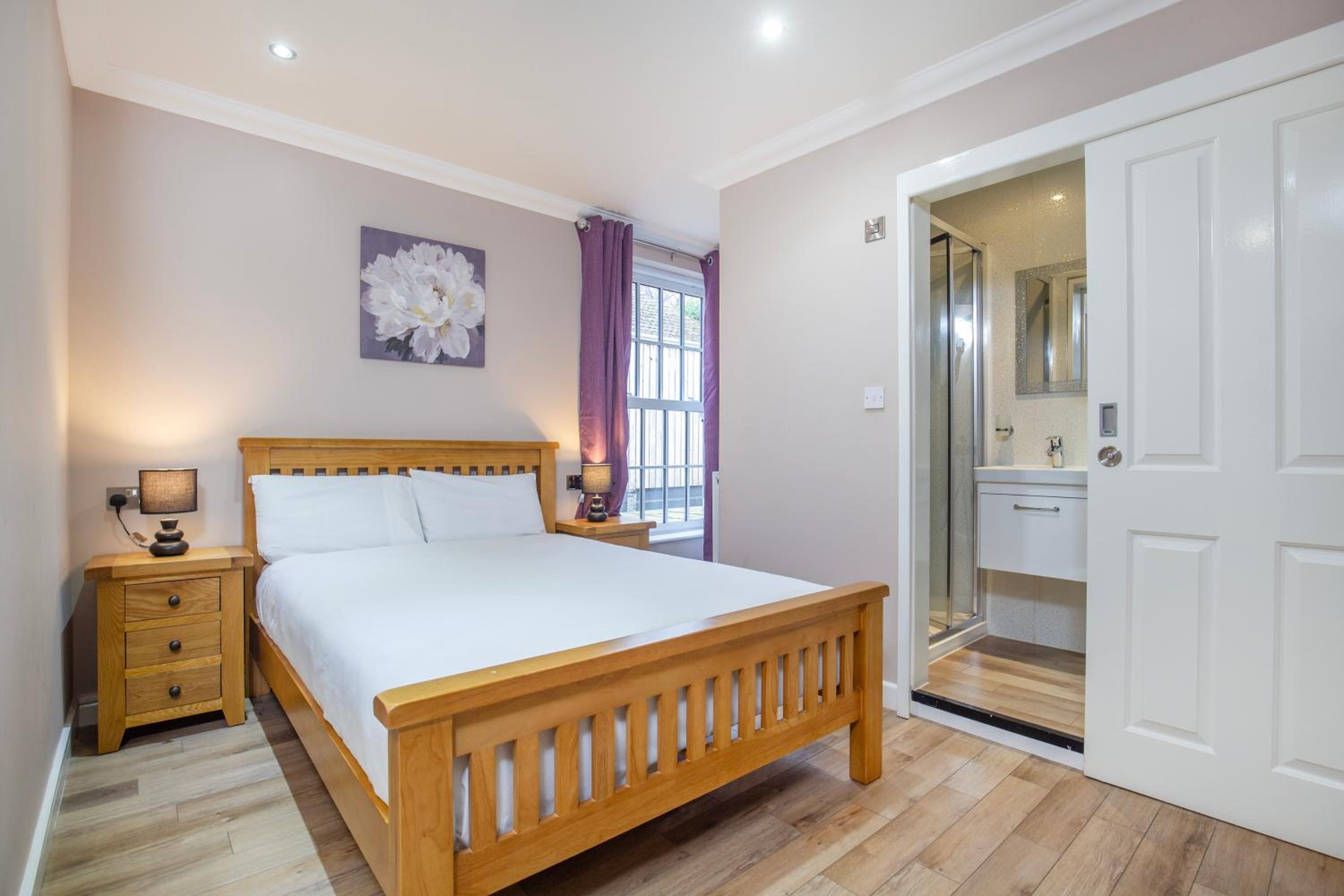 Double Room - Photo 8