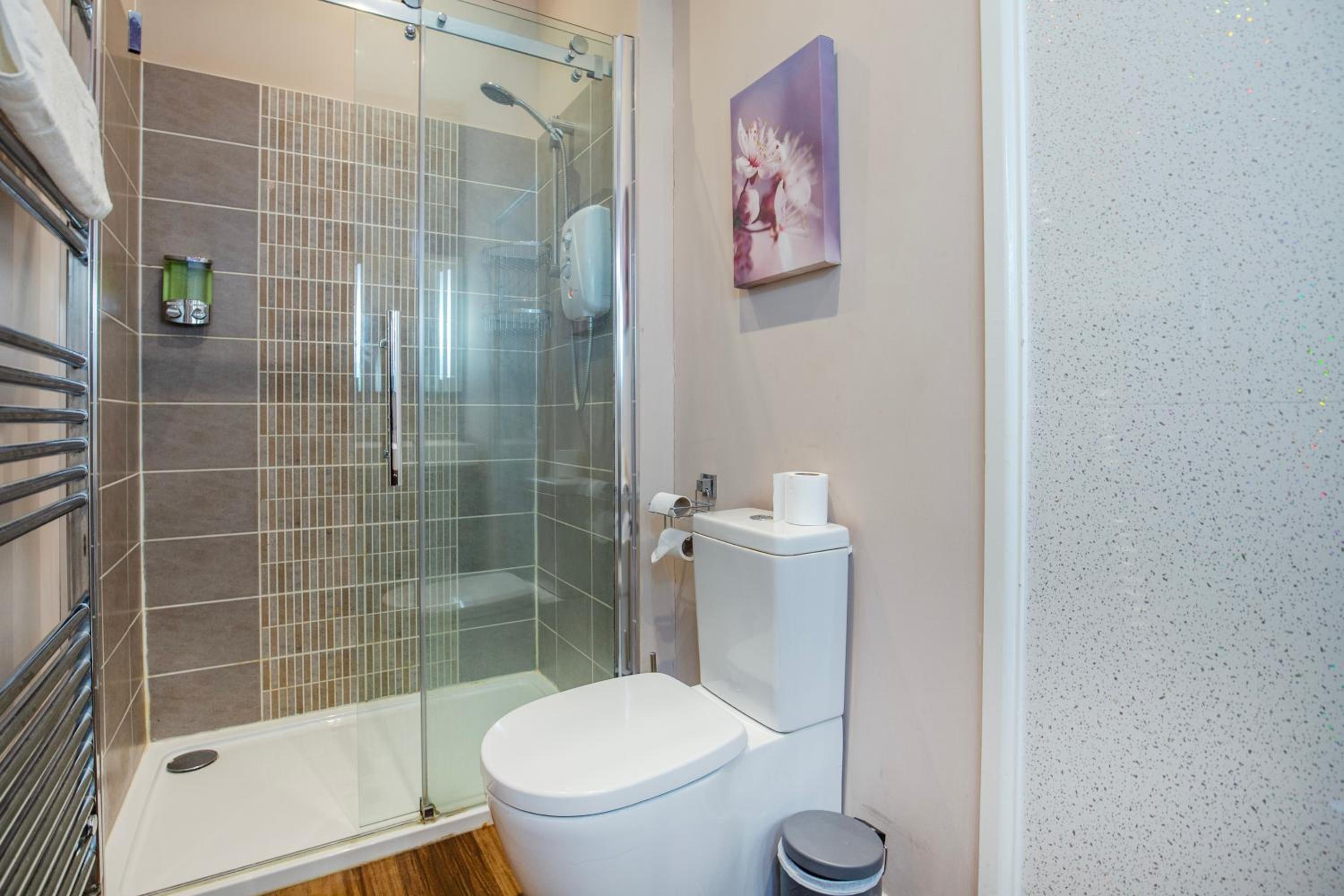 Double Room - Photo 7