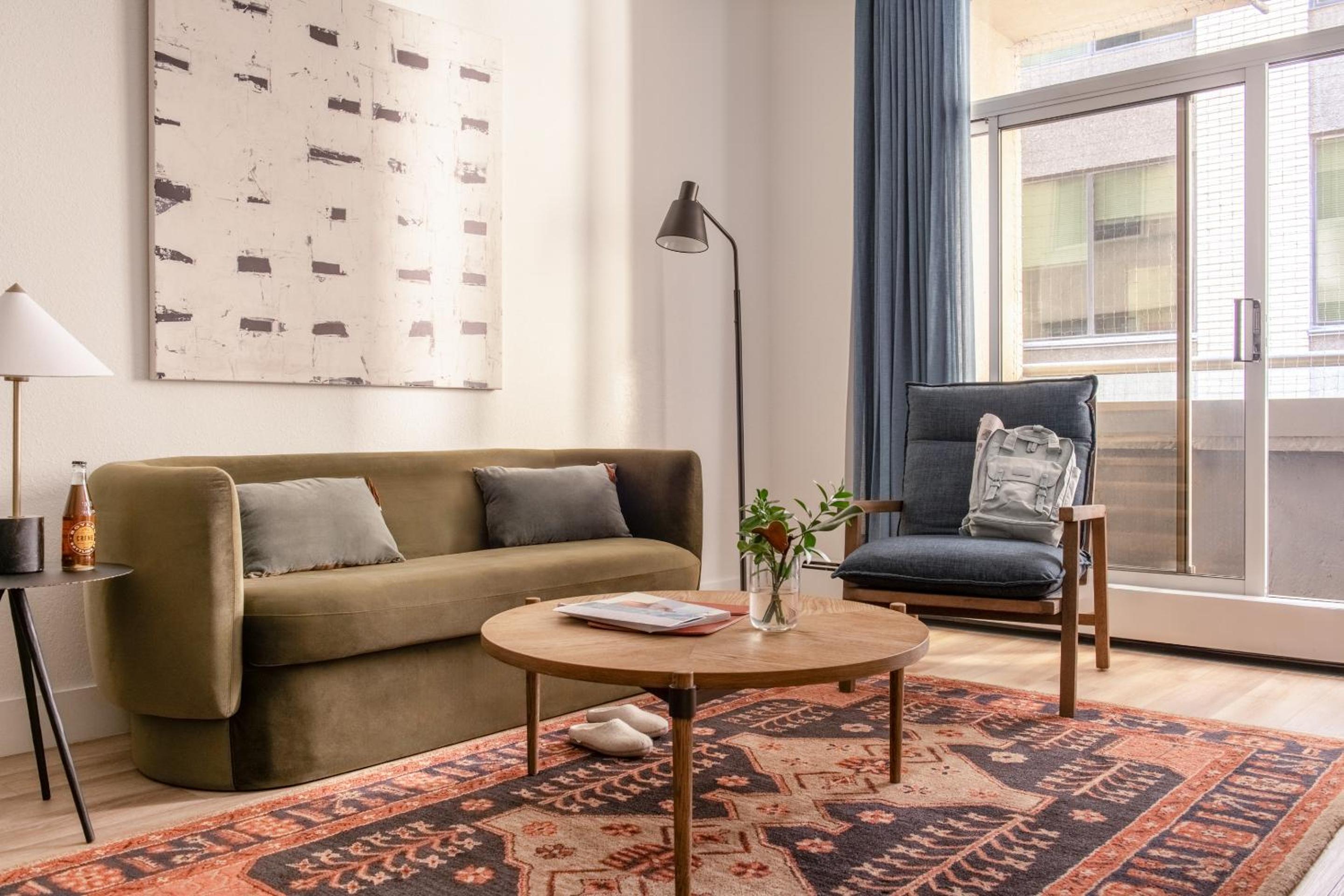 One-Bedroom Apartment With Balcony photo 1