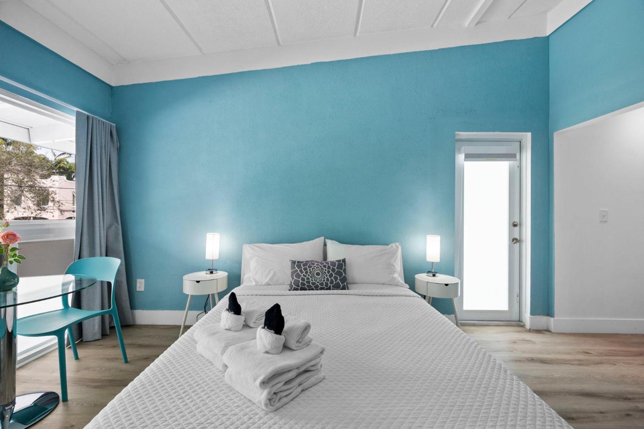 Queen Room with Balcony photo 1