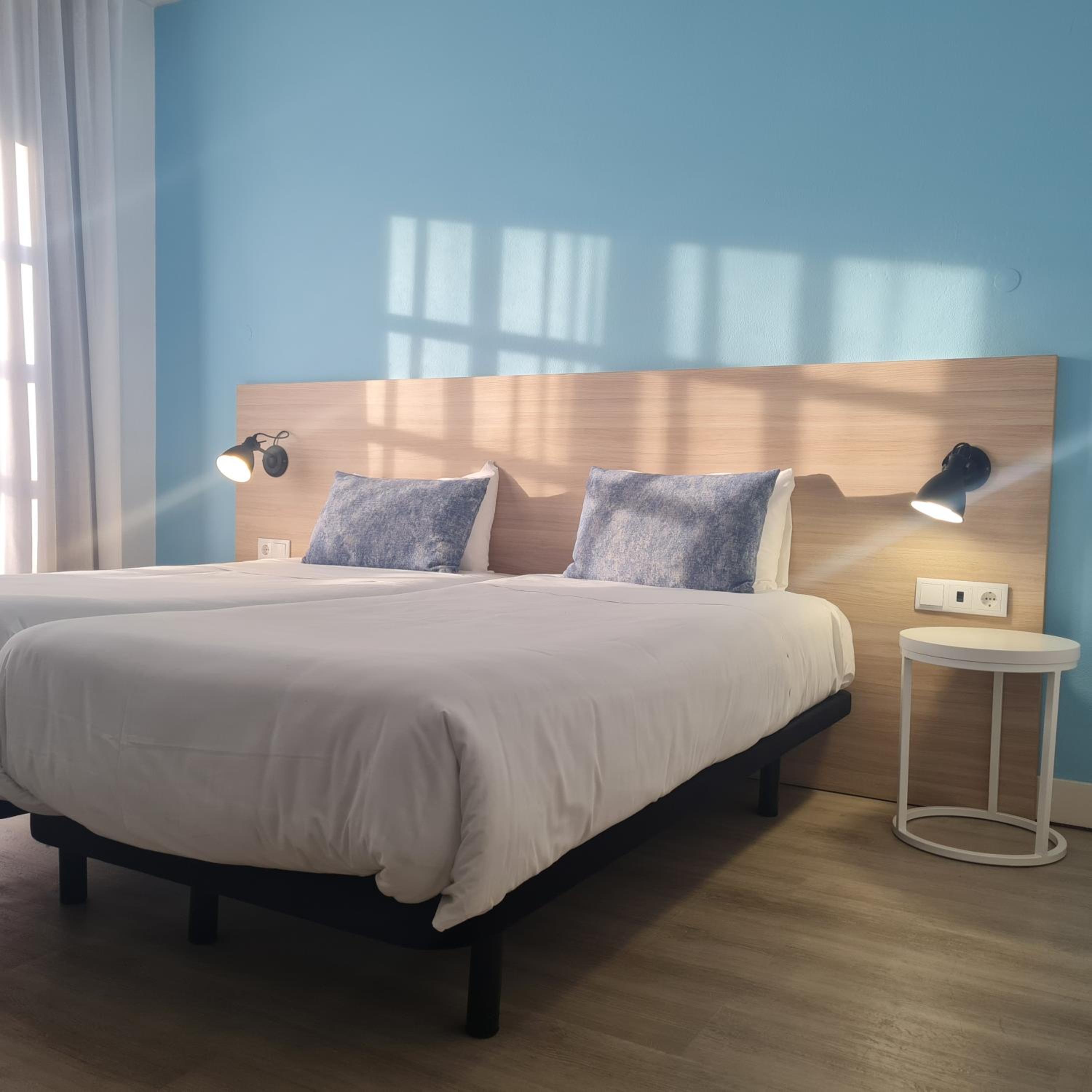 Double Or Twin Room With Pool View photo 2