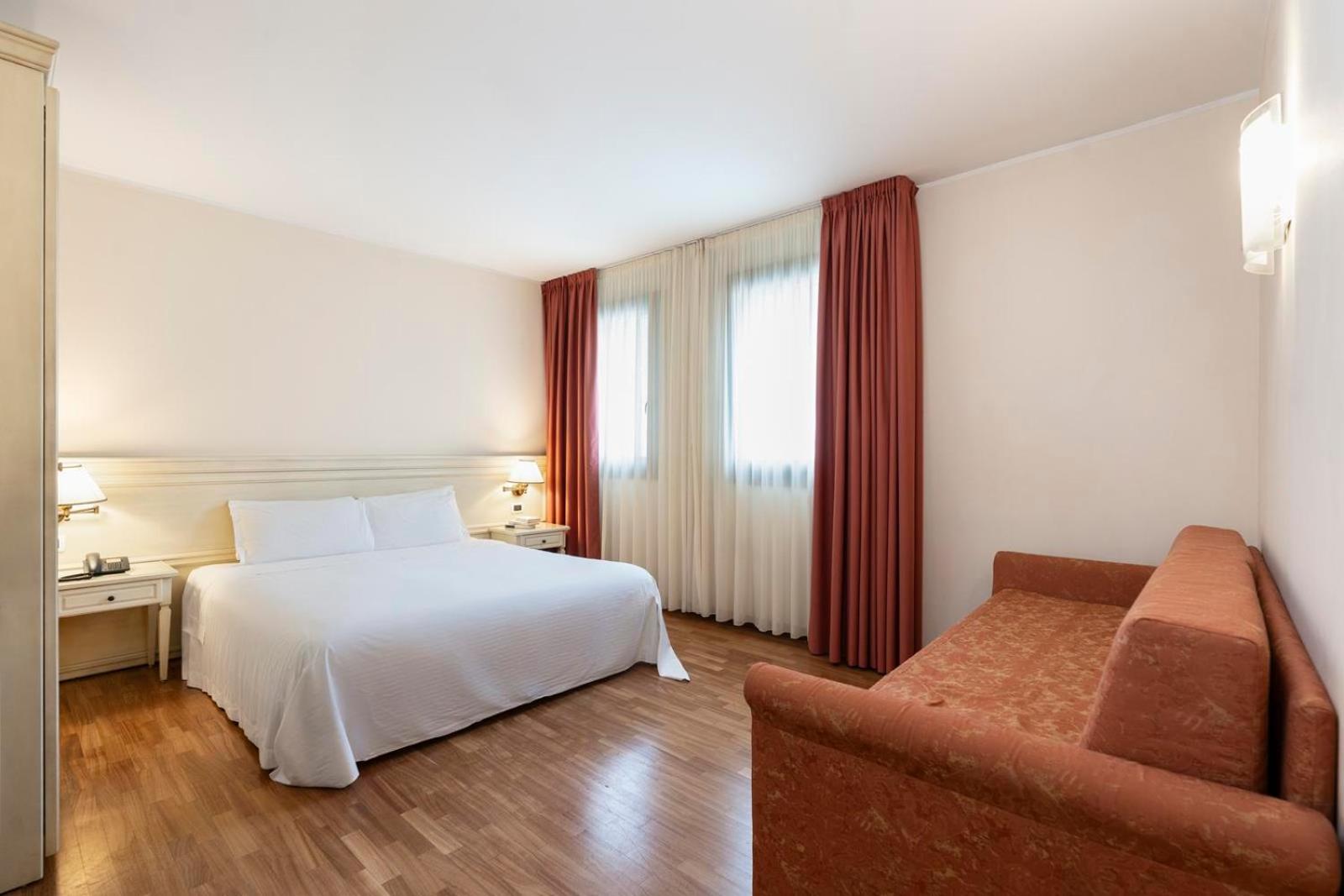 Superior Double or Twin Room - Photo 8