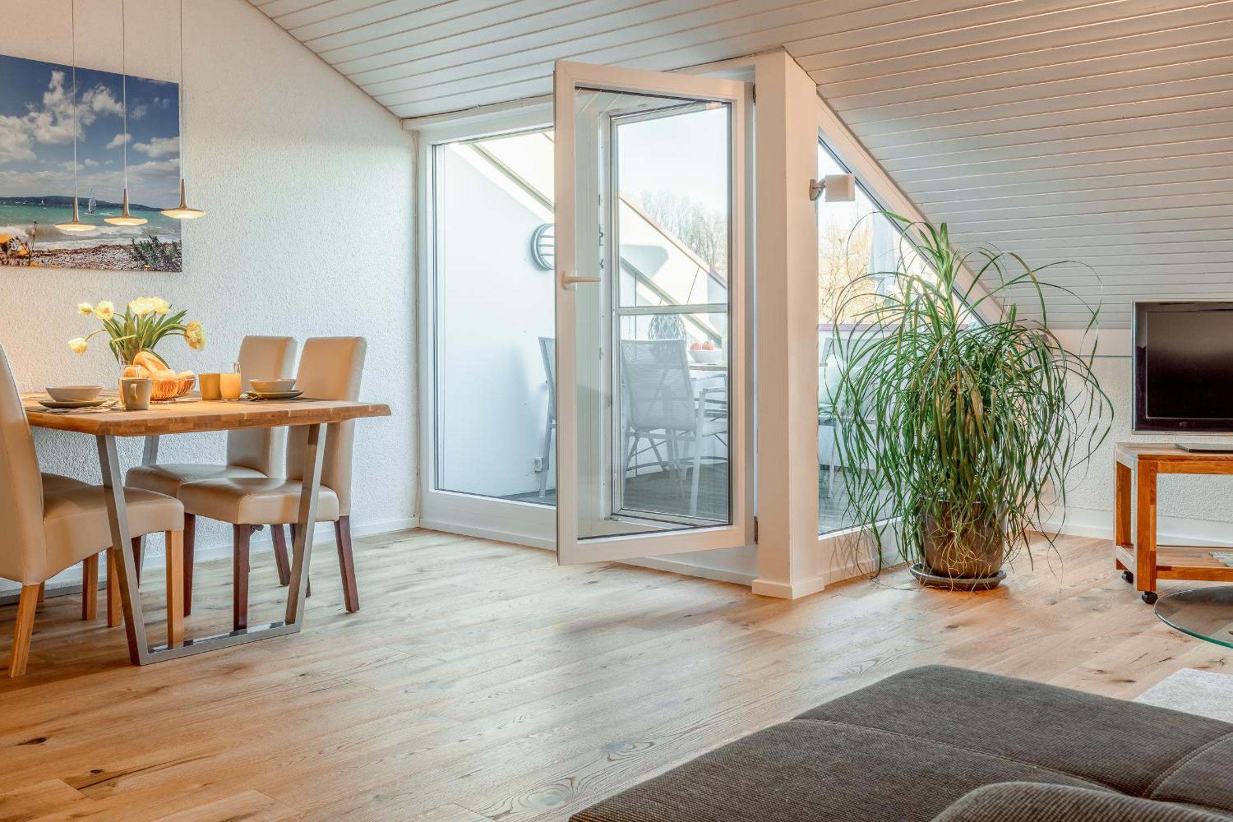 Apartment with Balcony photo 1