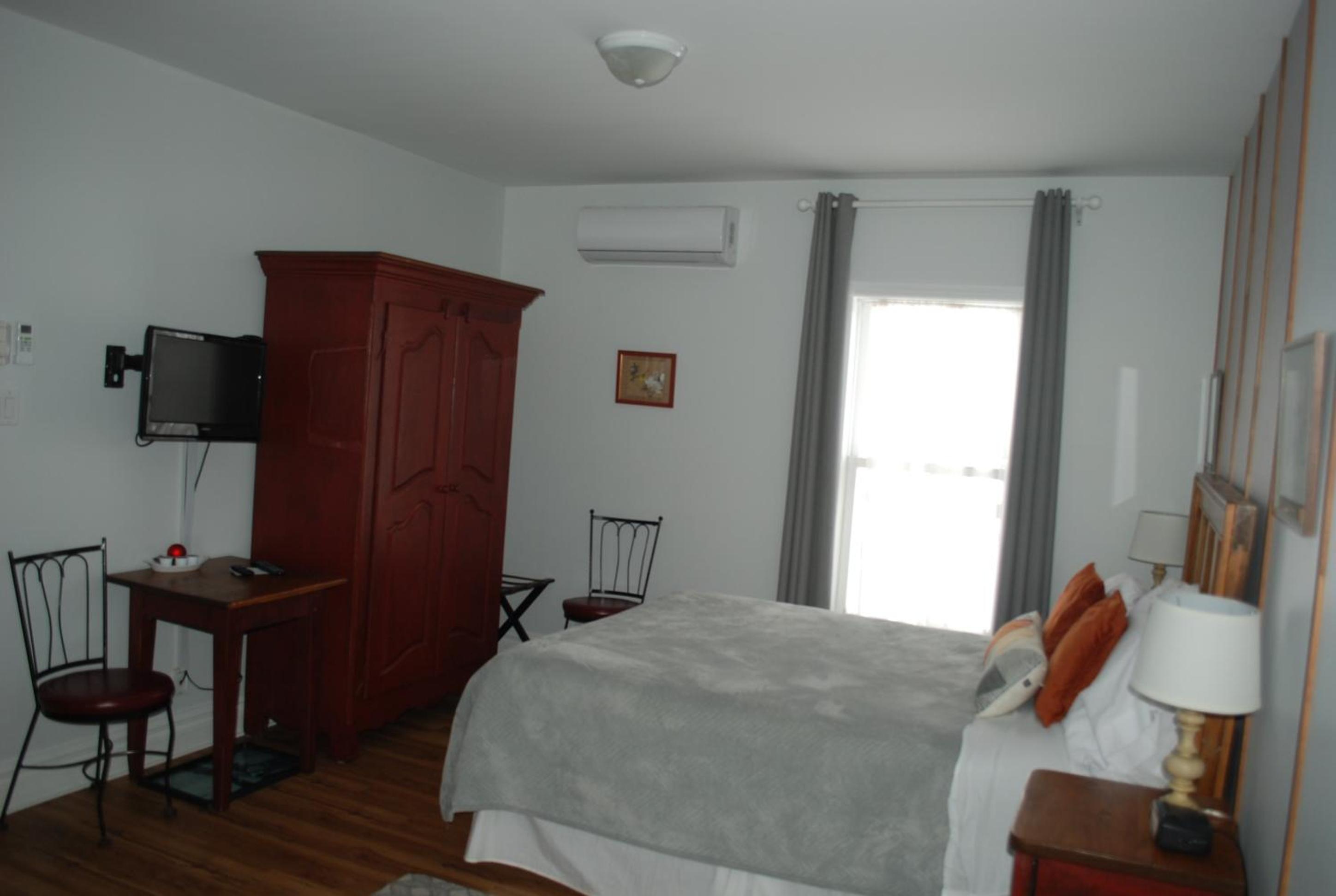 Standard Quadruple Room - Photo 3