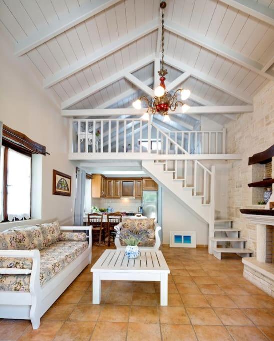 One-Bedroom House photo 2