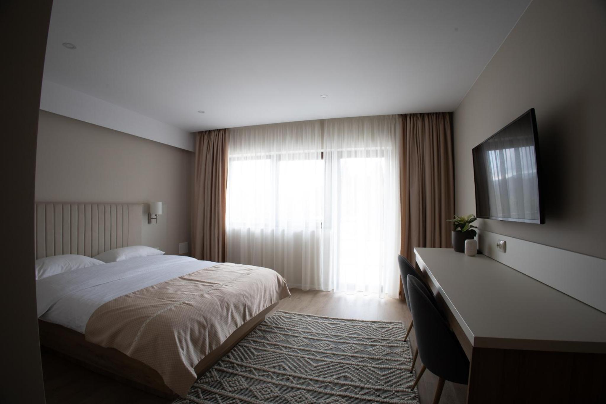 Double Room with Lake View photo 3