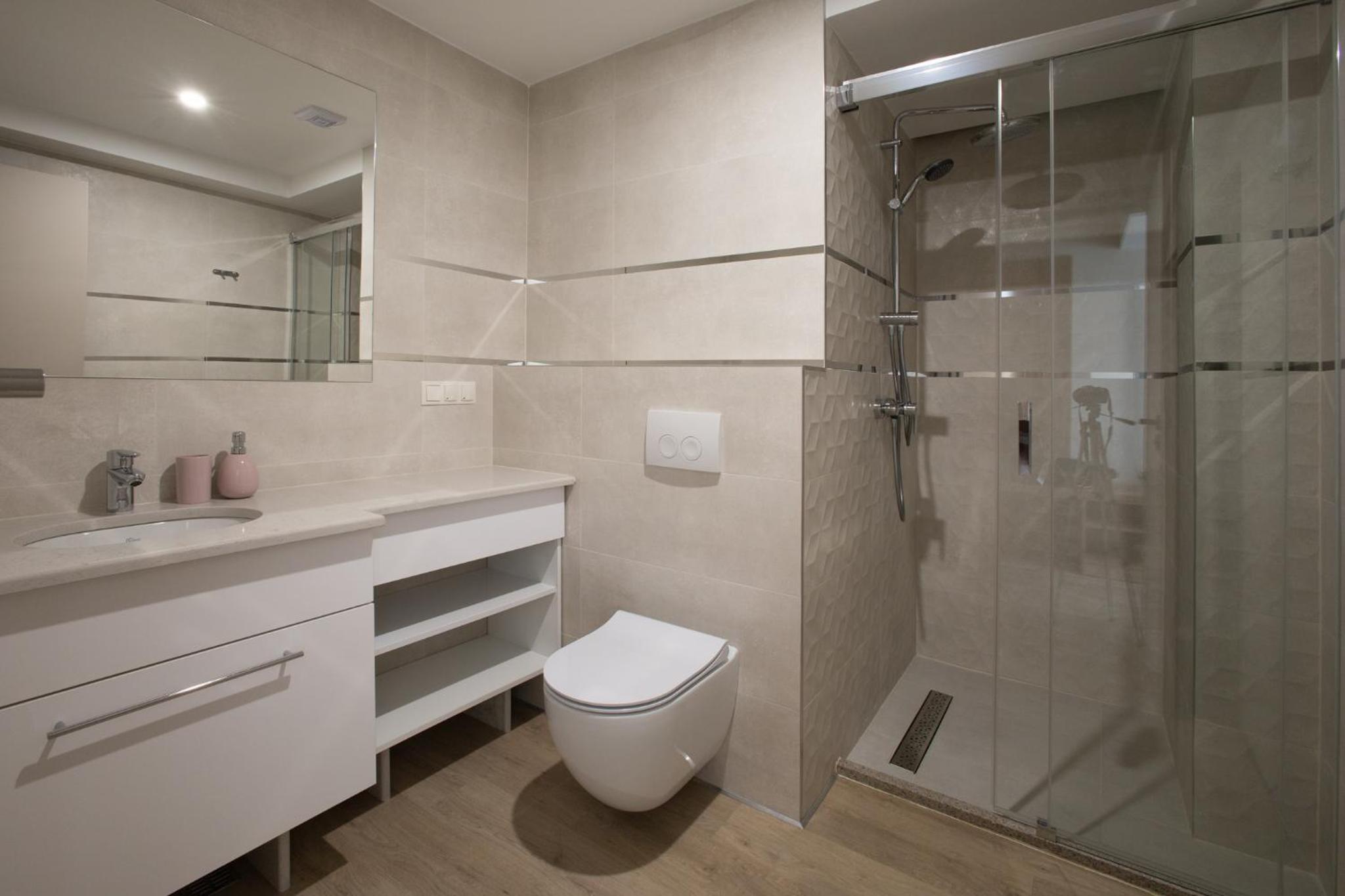 Double Room with Lake View photo 2