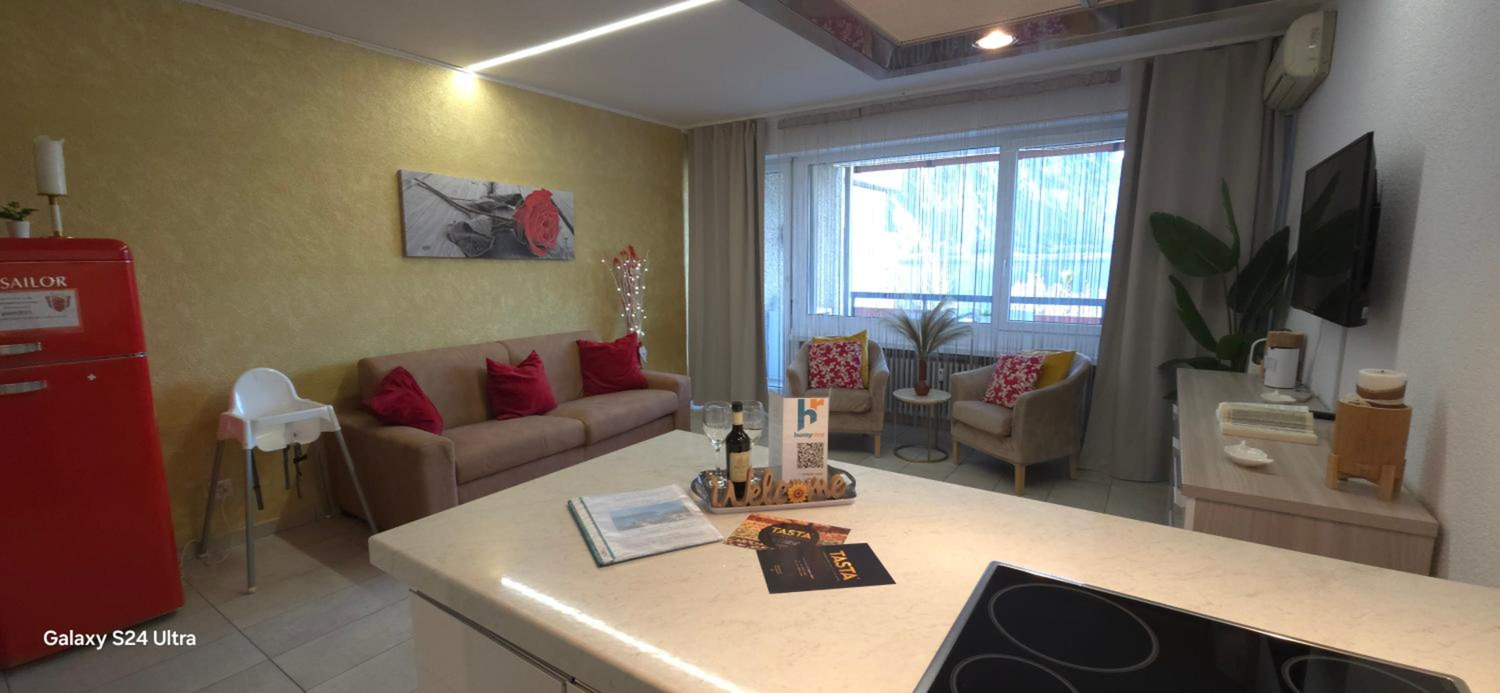 Apartment with Lake View - Photo 47