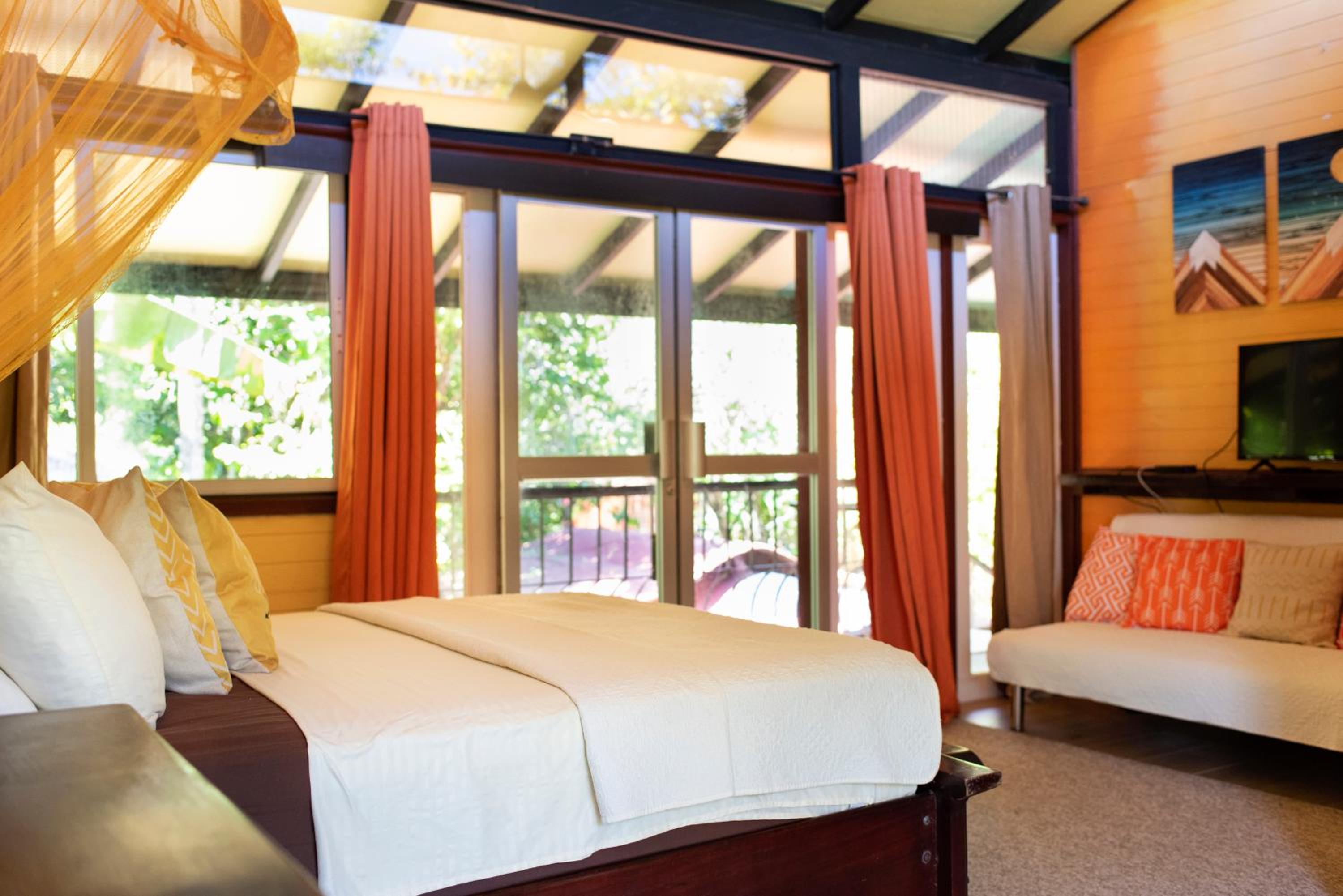 Triple Room with Private Bathroom photo 3
