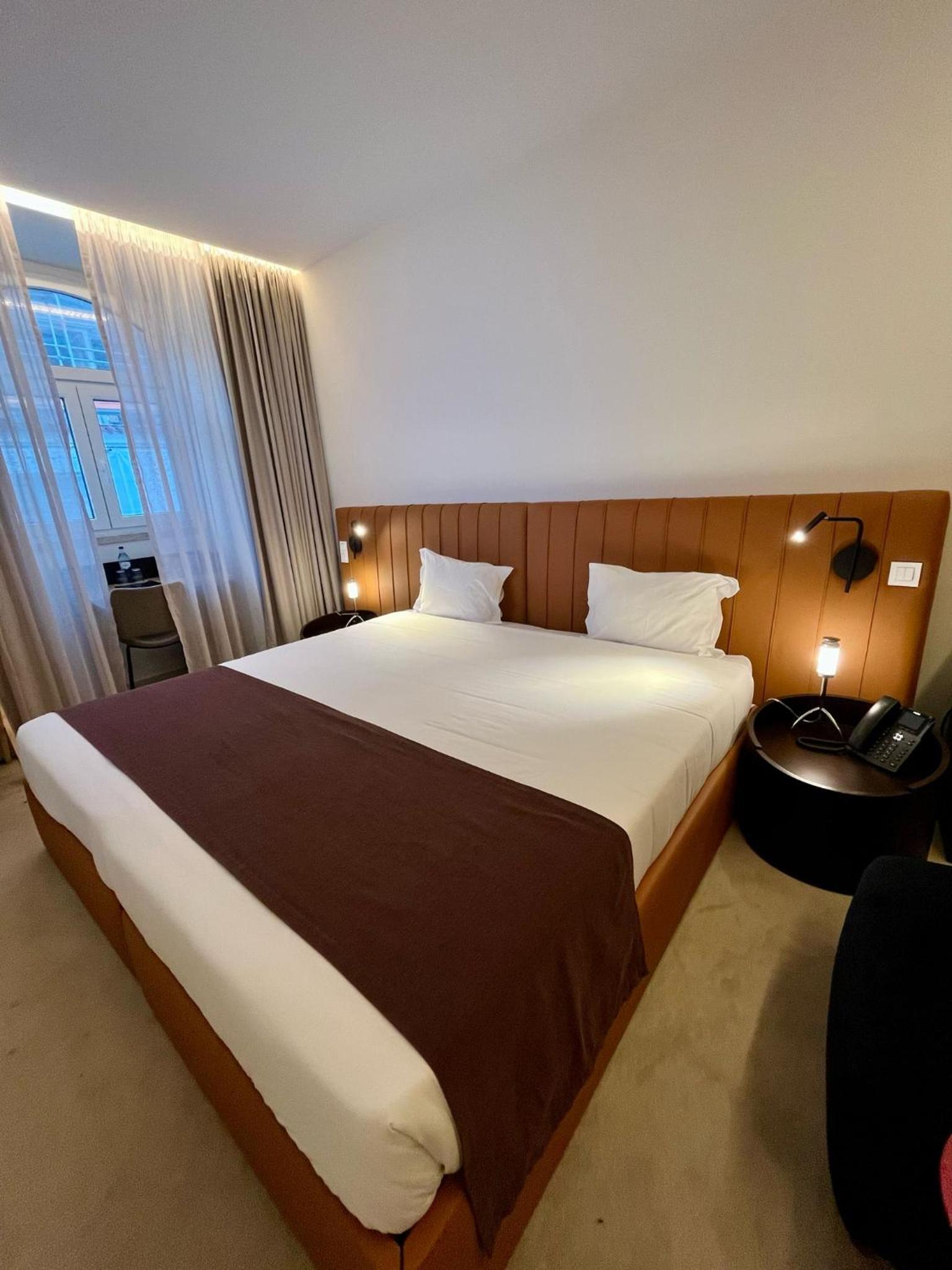 Double or Twin Room - Photo 13