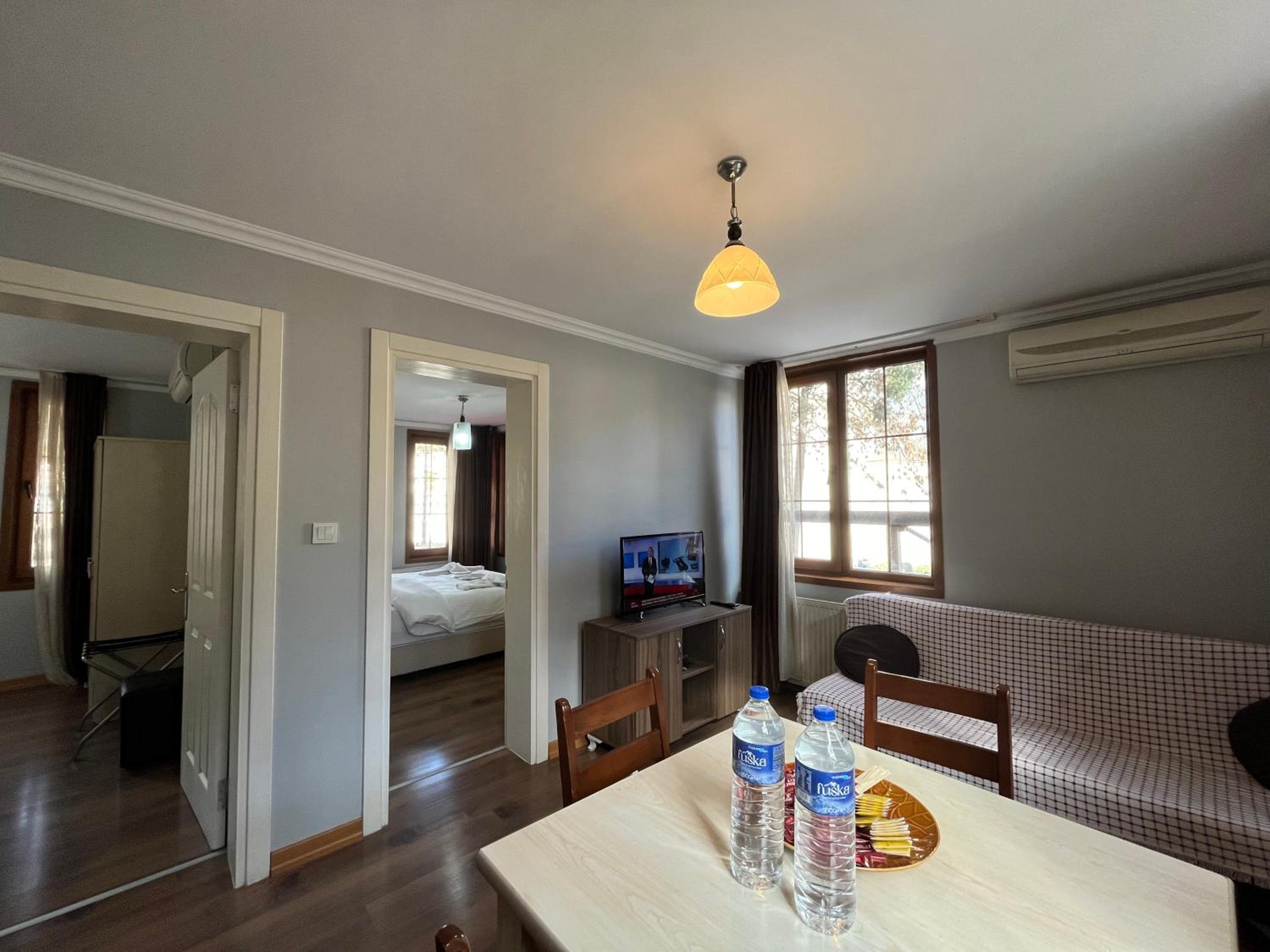 Deluxe Apartment photo 1