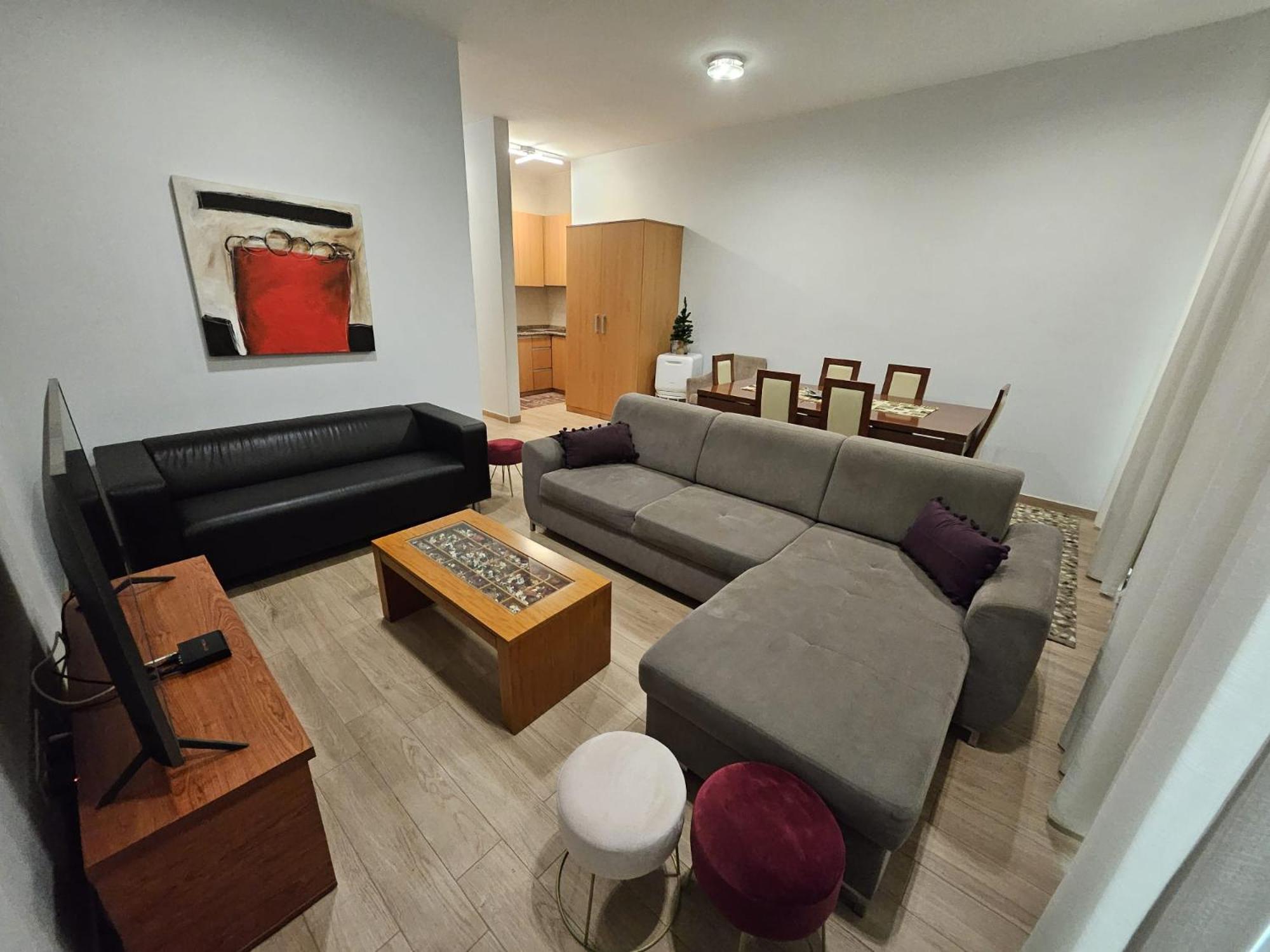 One-Bedroom Apartment photo 2