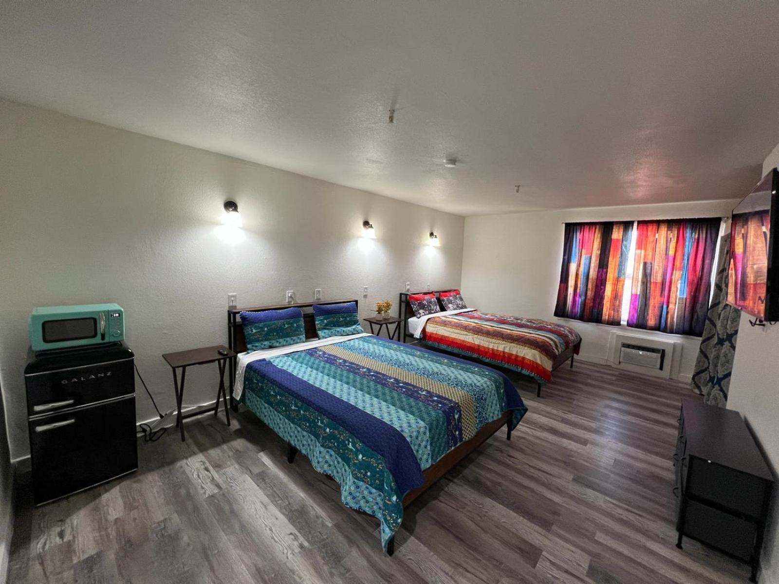 Deluxe Queen Room - Photo 2