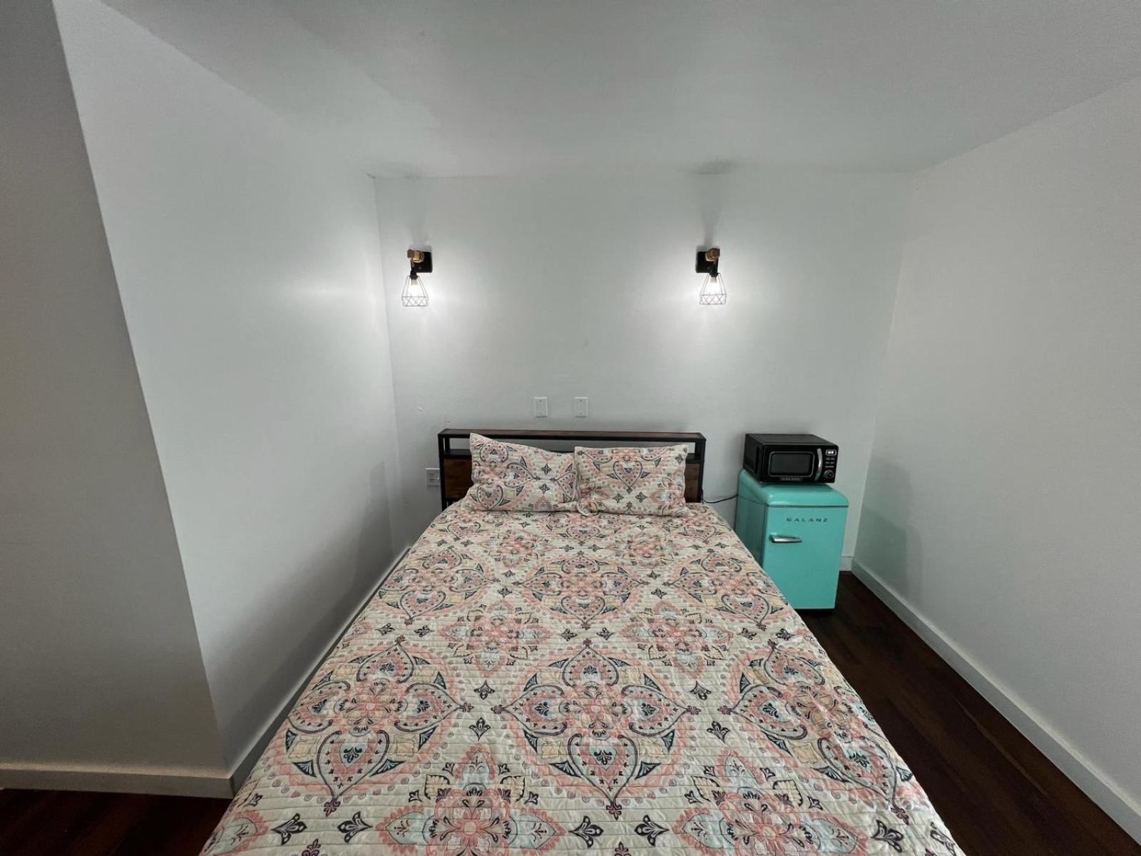 Standard Queen Room - Photo 2