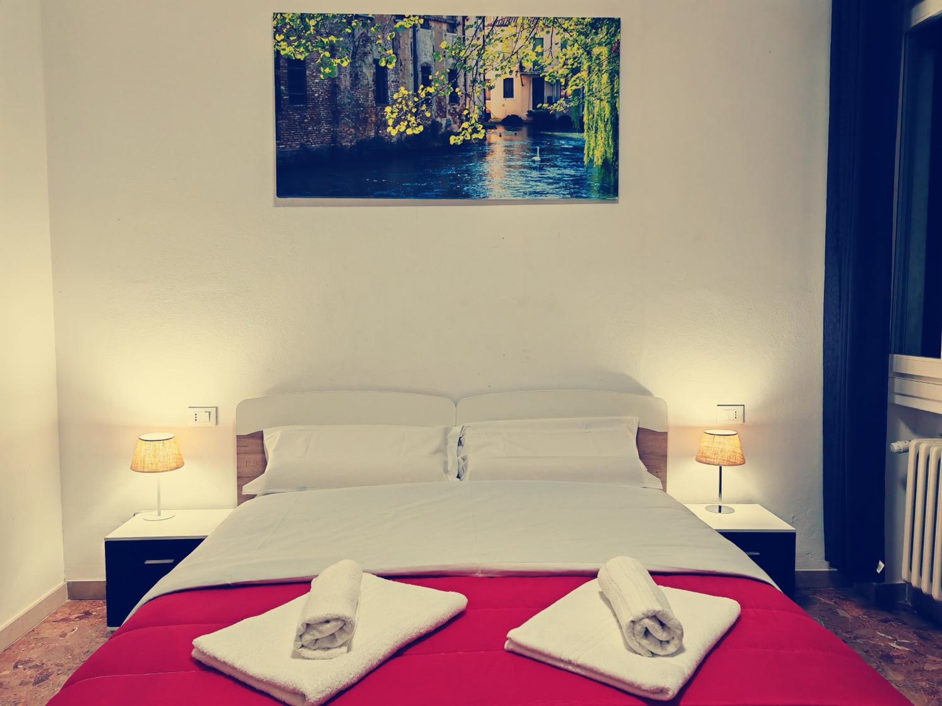 Double Room with Private External Bathroom photo 1