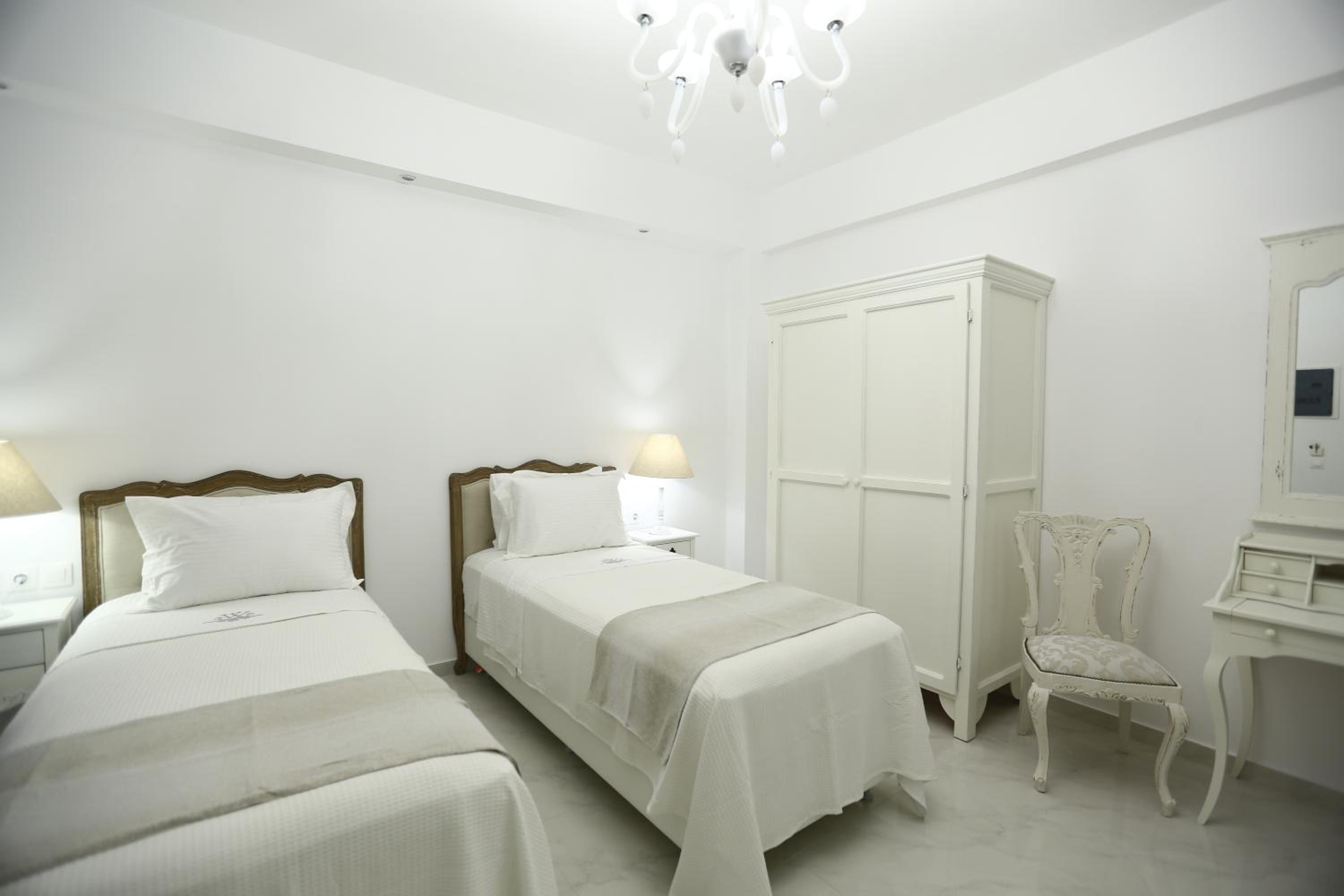 Double or Twin Room with Mountain View photo 1