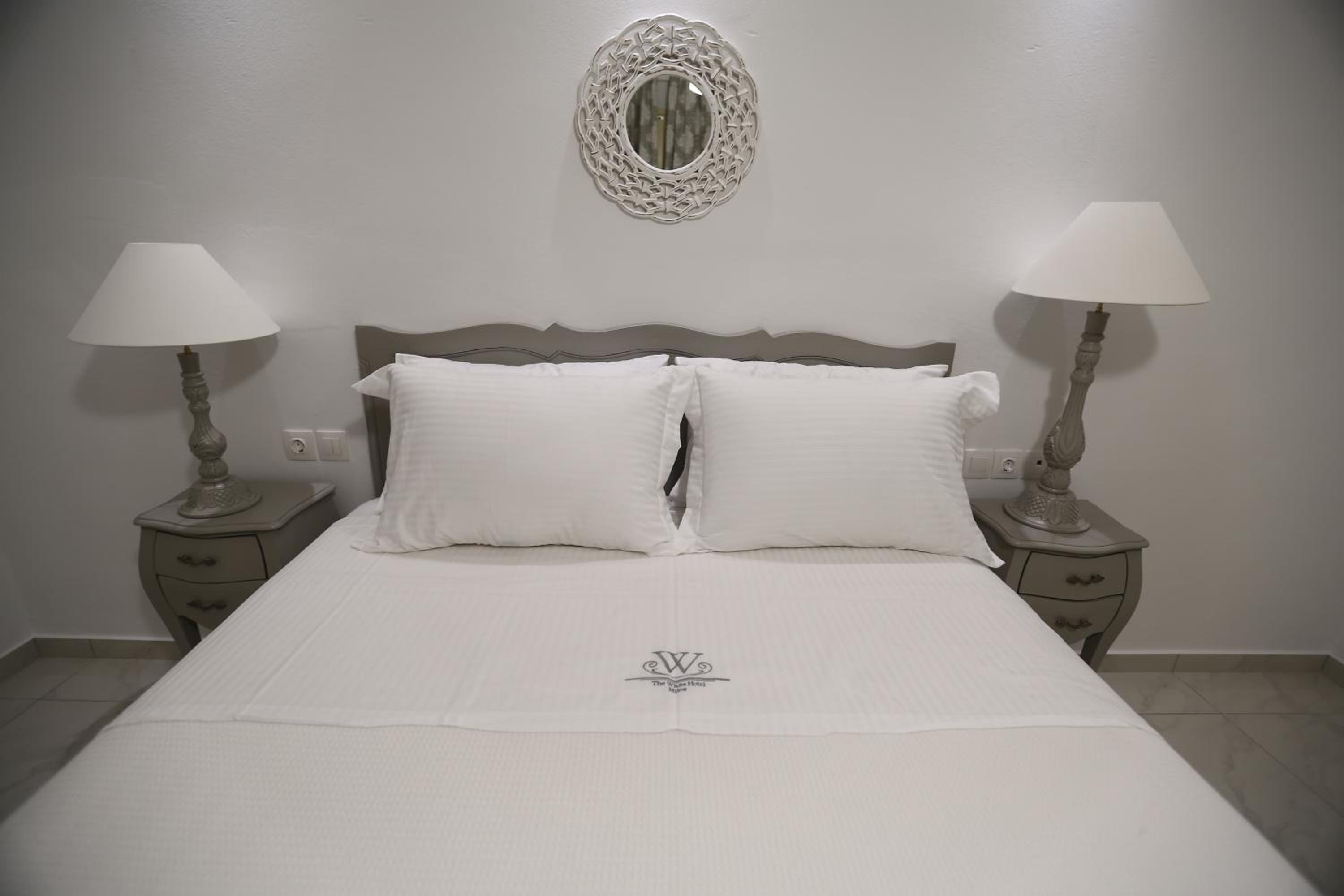 Double Room with Patio photo 1