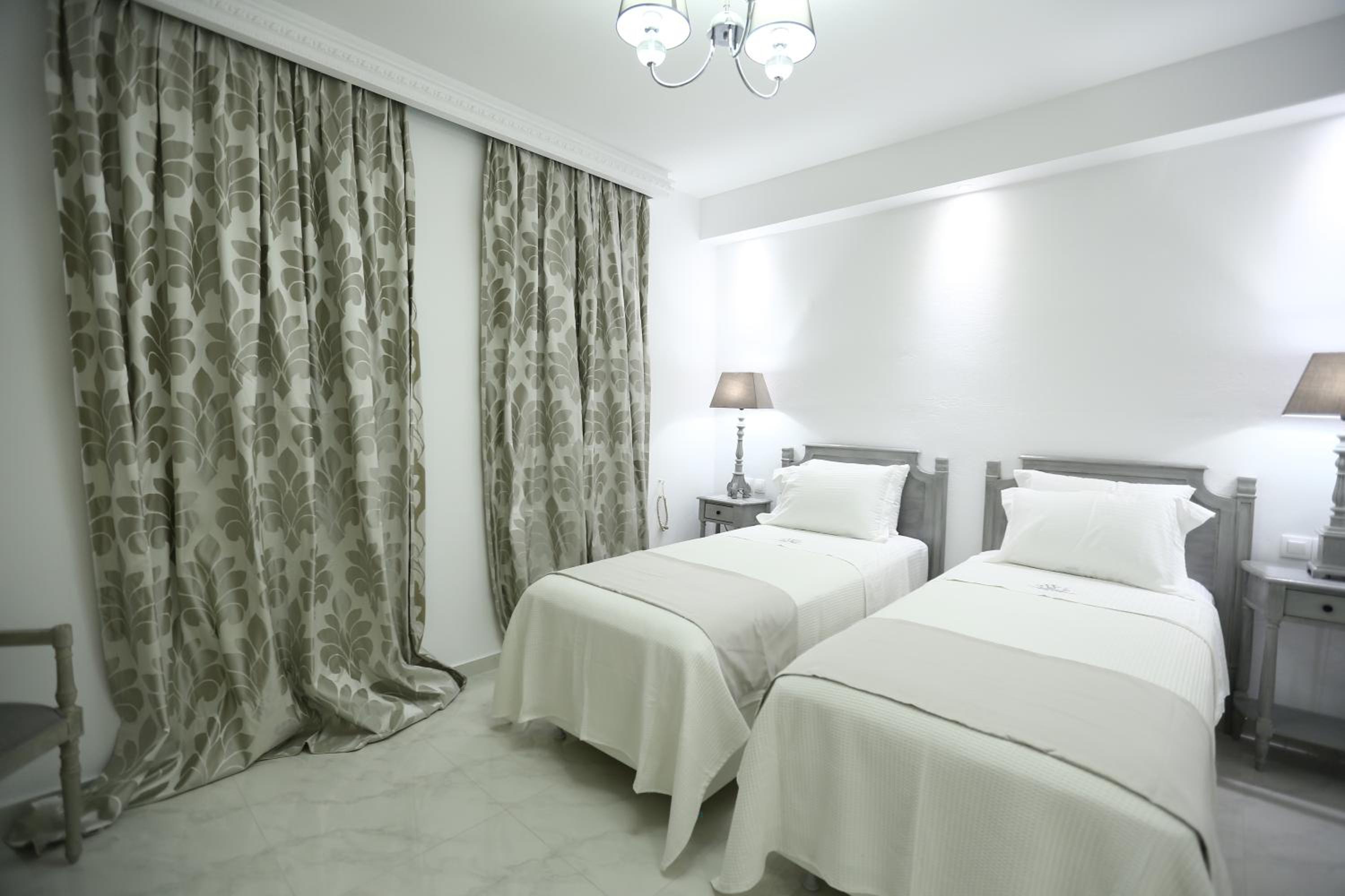 Double or Twin Room with Balcony photo 2