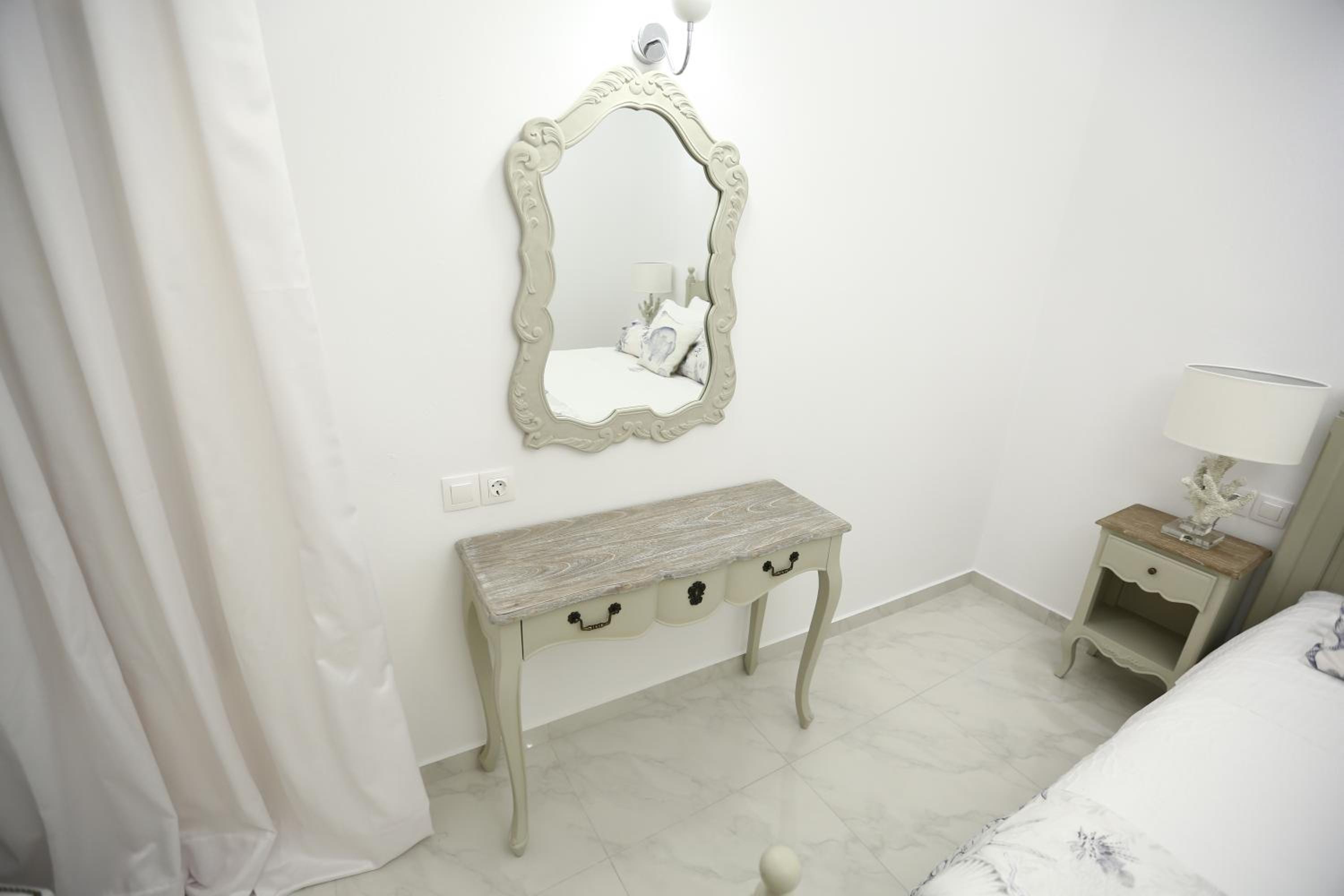 Classic Double Room with Balcony photo 1