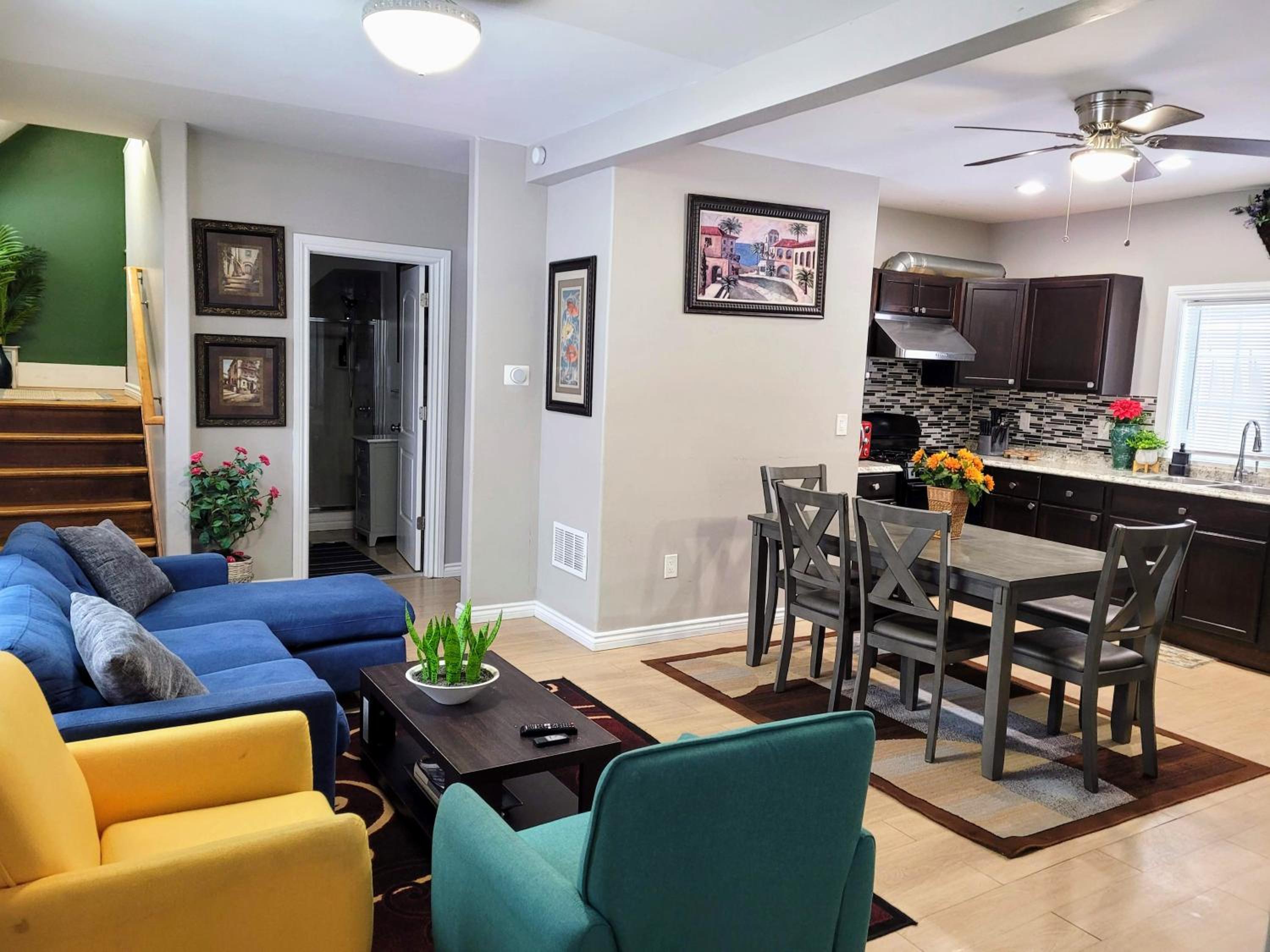 Three-Bedroom Apartment photo 1