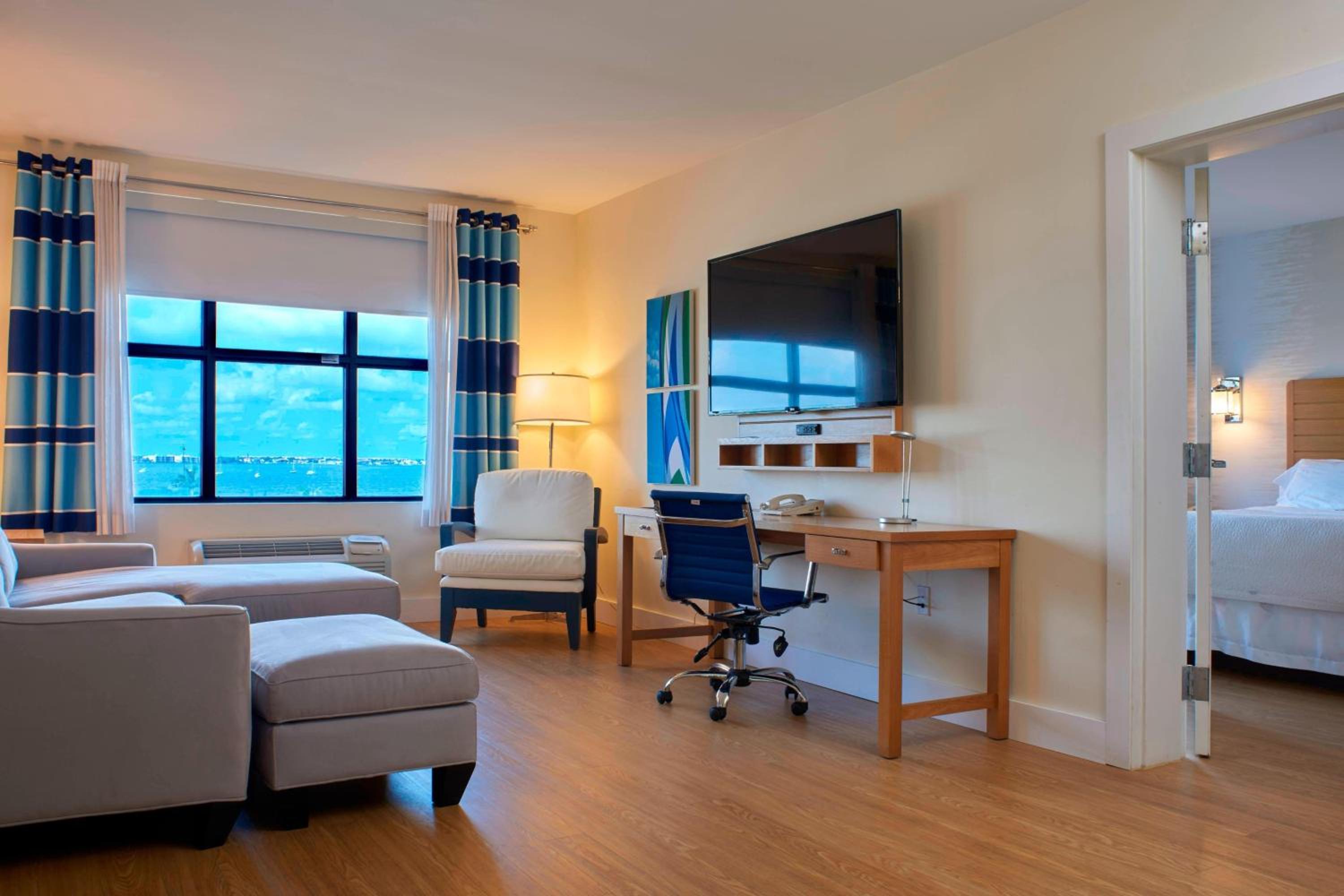 King Suite with Harbor View - Photo 12
