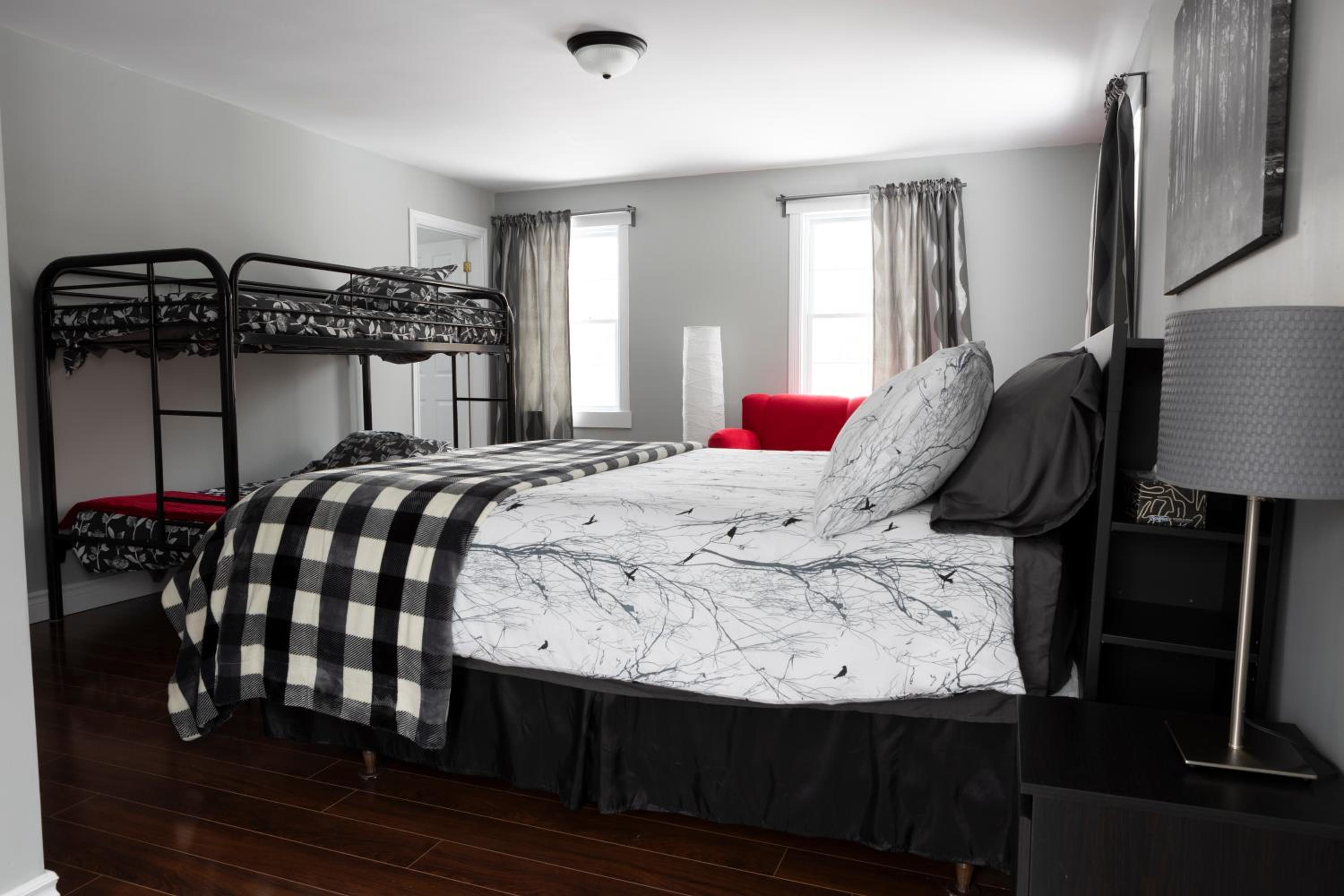 Three-Bedroom House photo 1