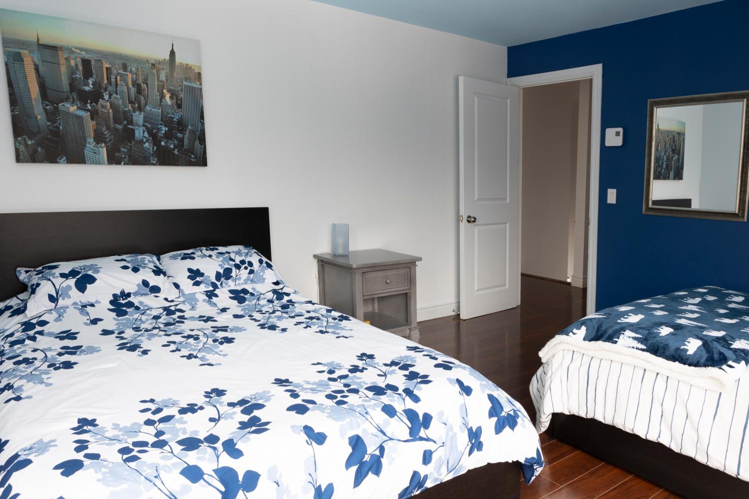 Three-Bedroom House photo 3