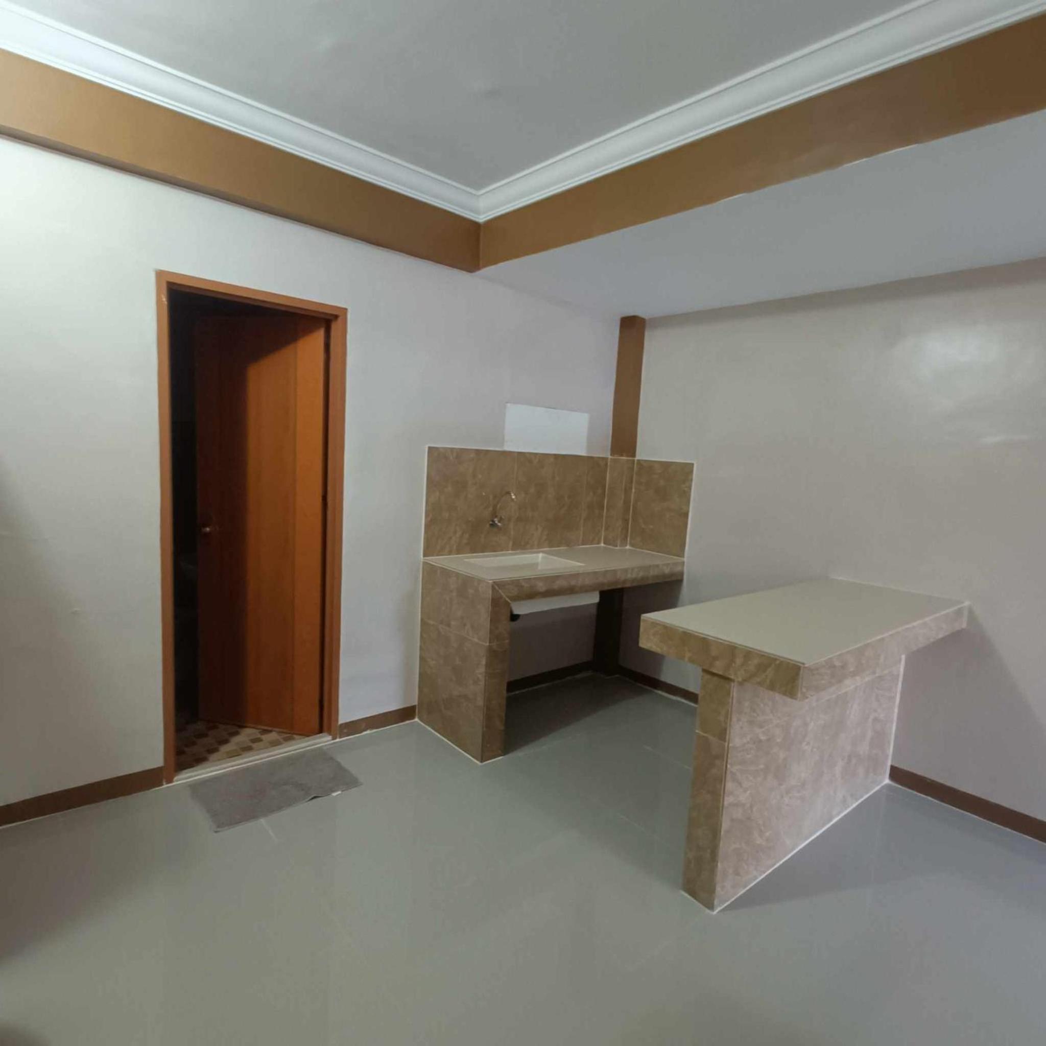Family Room - Photo 2