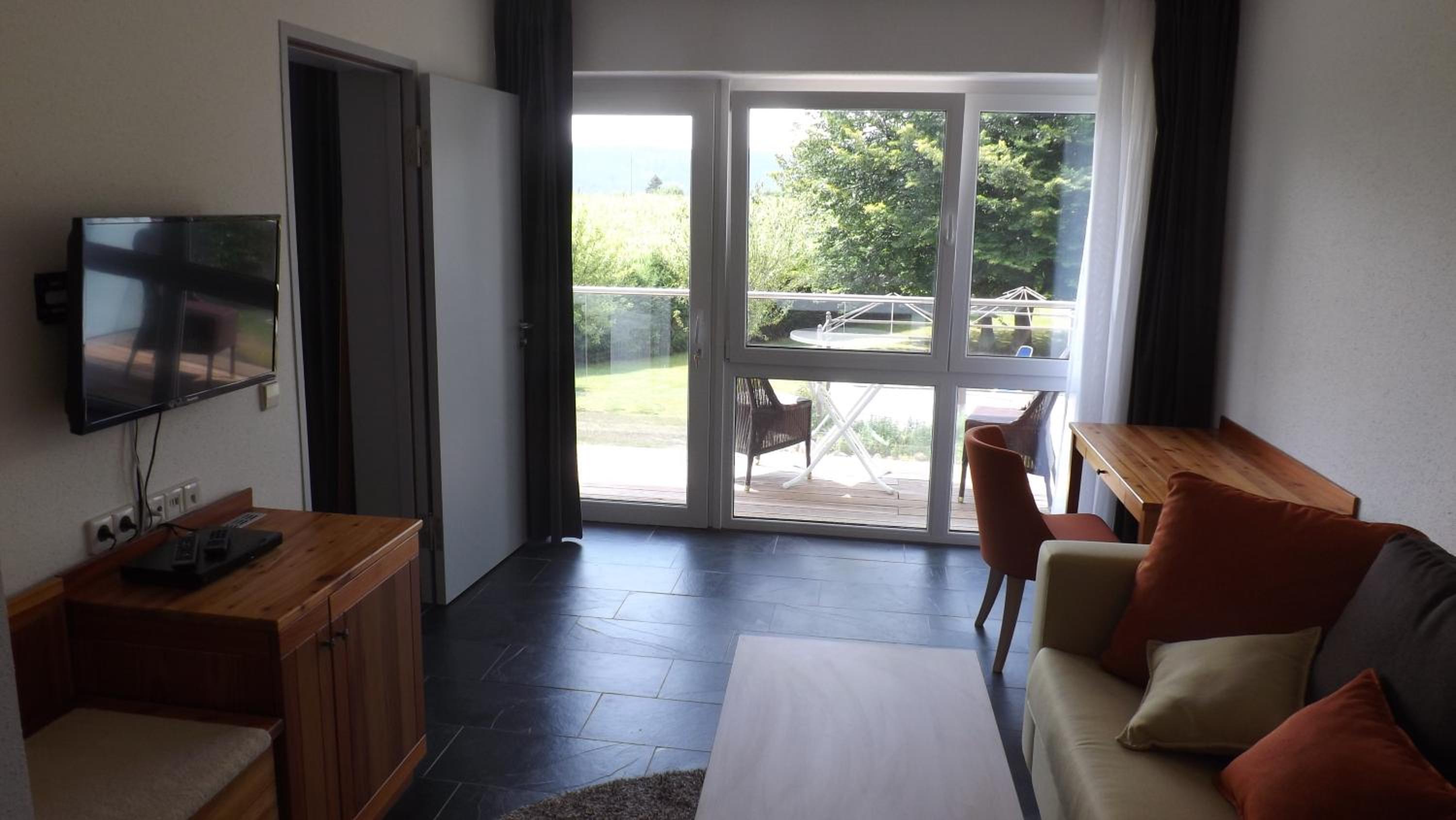 Junior Suite with Balcony photo 2